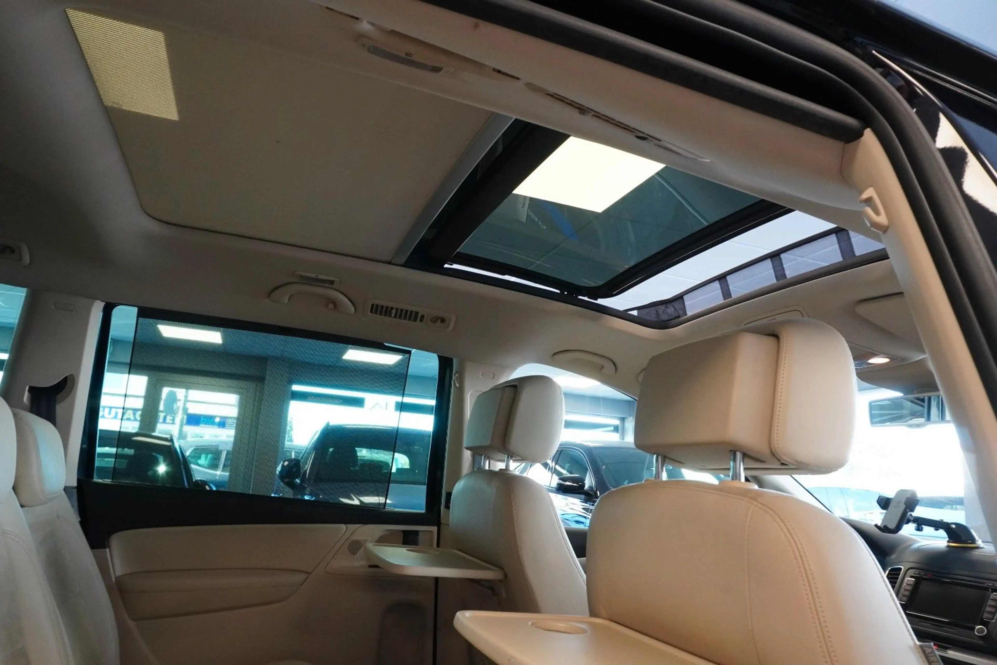 Volkswagen Sharan Highline/2xSchiebe/Xenon/Leder/7-S/Navi — photo 15