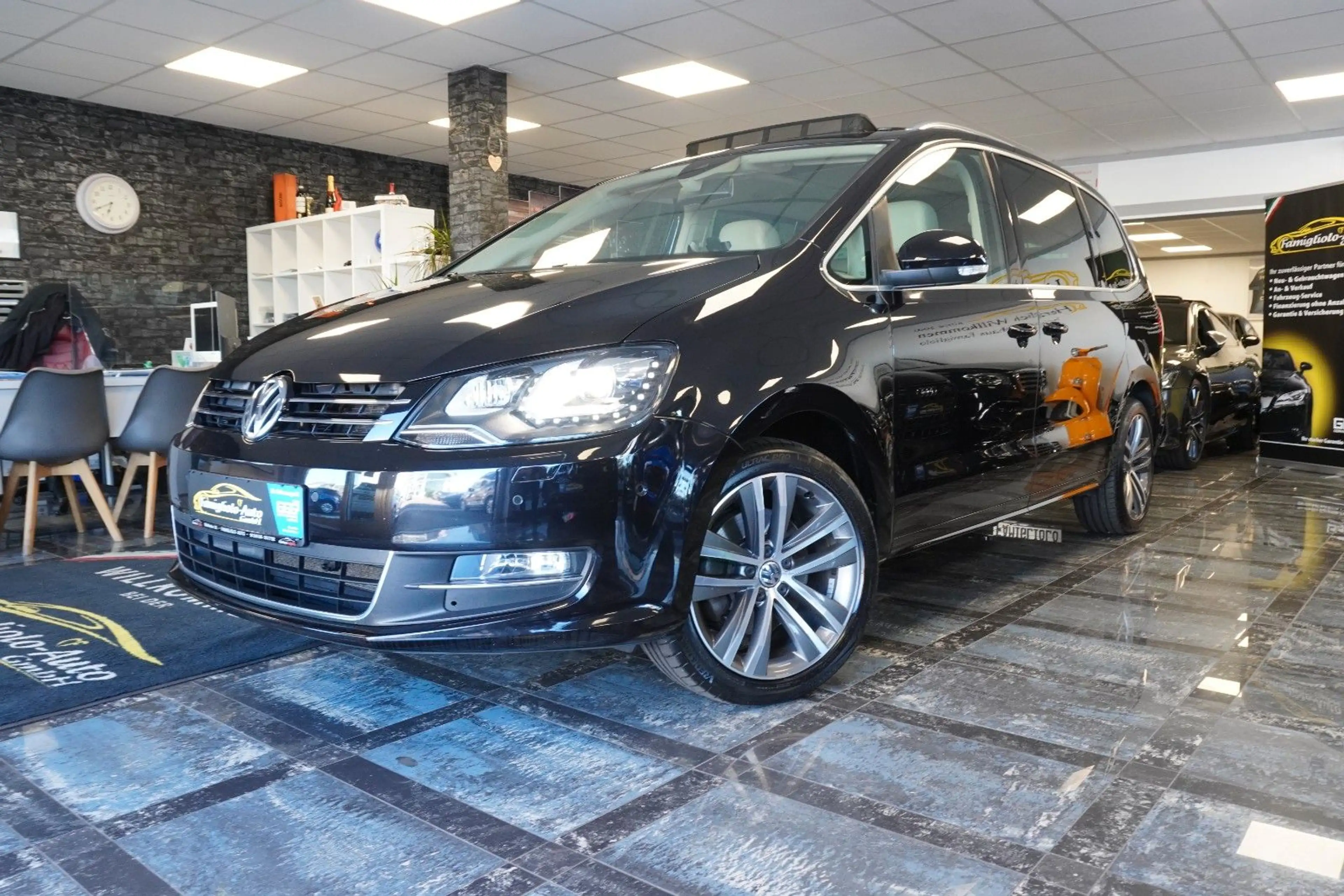 Volkswagen Sharan Highline/2xSchiebe/Xenon/Leder/7-S/Navi — photo 7