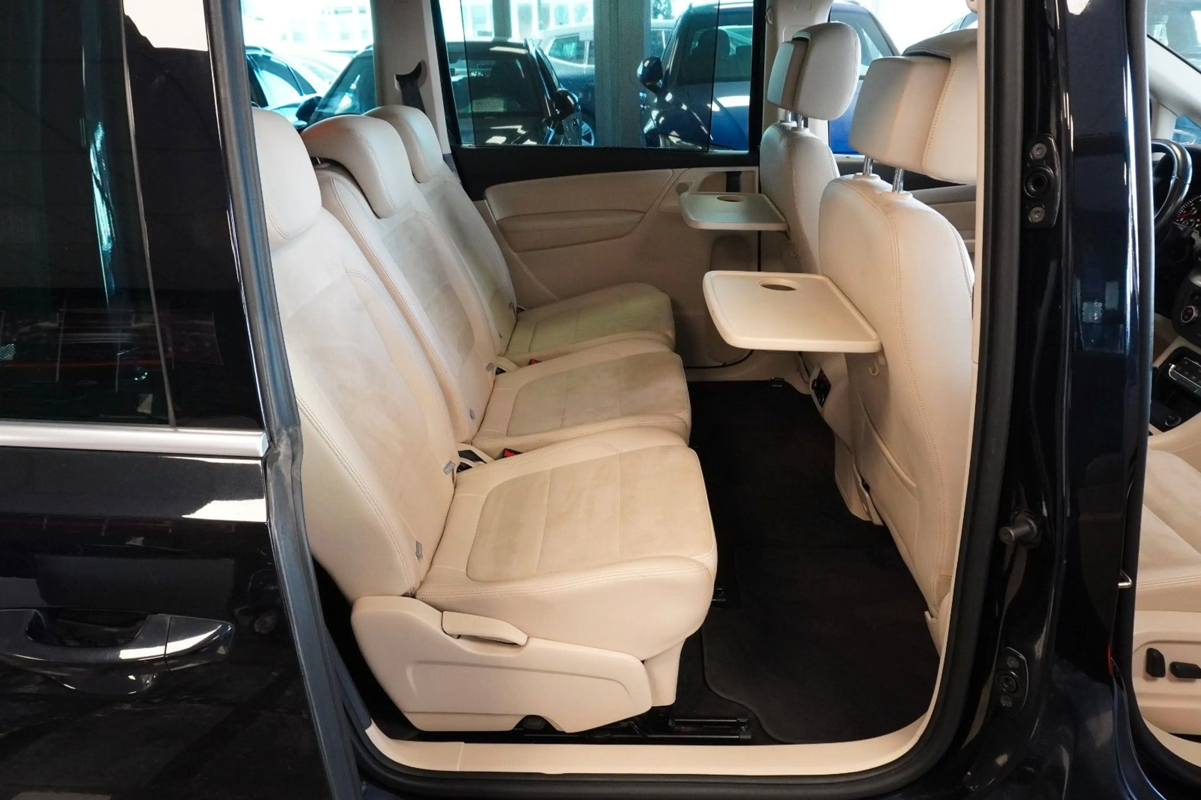 Volkswagen Sharan Highline/2xSchiebe/Xenon/Leder/7-S/Navi — photo 13