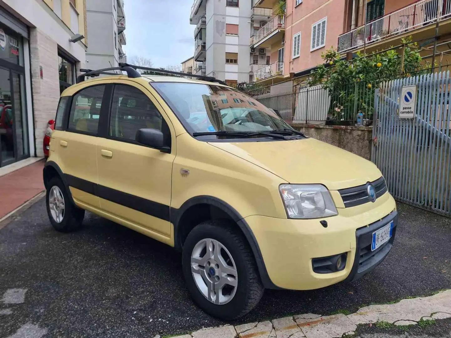 Fiat Panda 1.3 MJT 16V 4x4 Jaune - 1