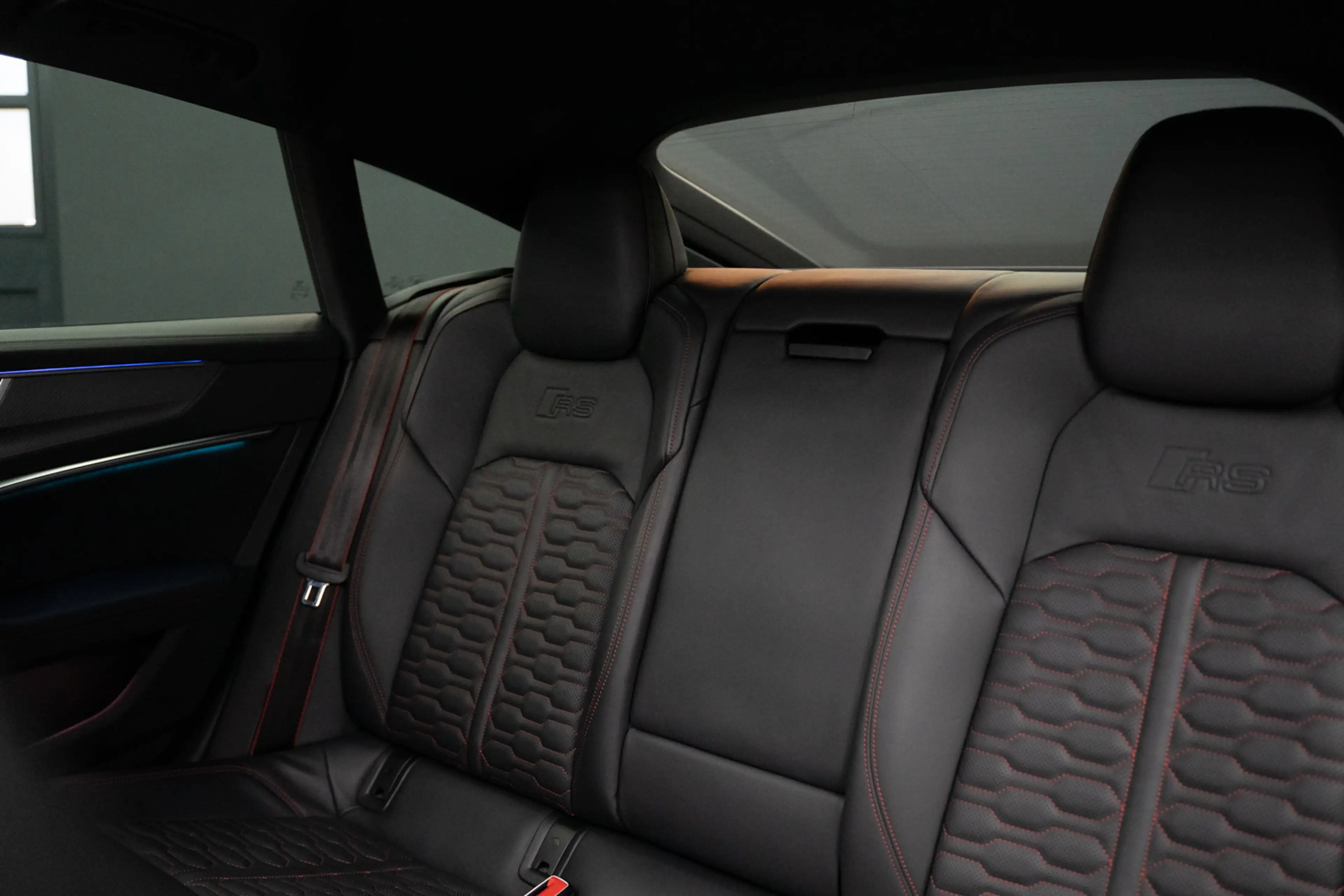 Audi RS7 A7 Sportback 4.0 TFSI quattro URBAN / B&O / Kerami — photo 32