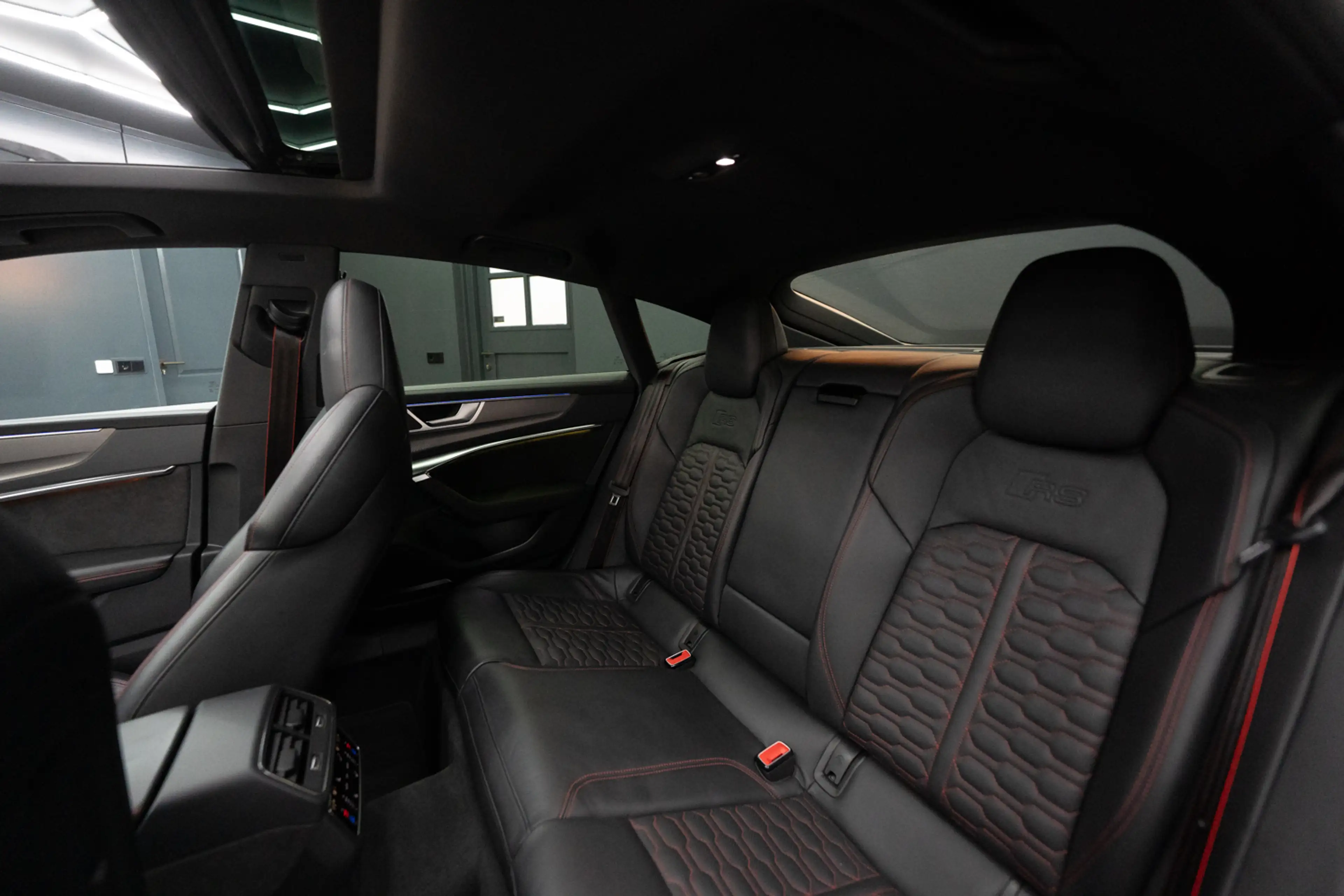 Audi RS7 A7 Sportback 4.0 TFSI quattro URBAN / B&O / Kerami — photo 31