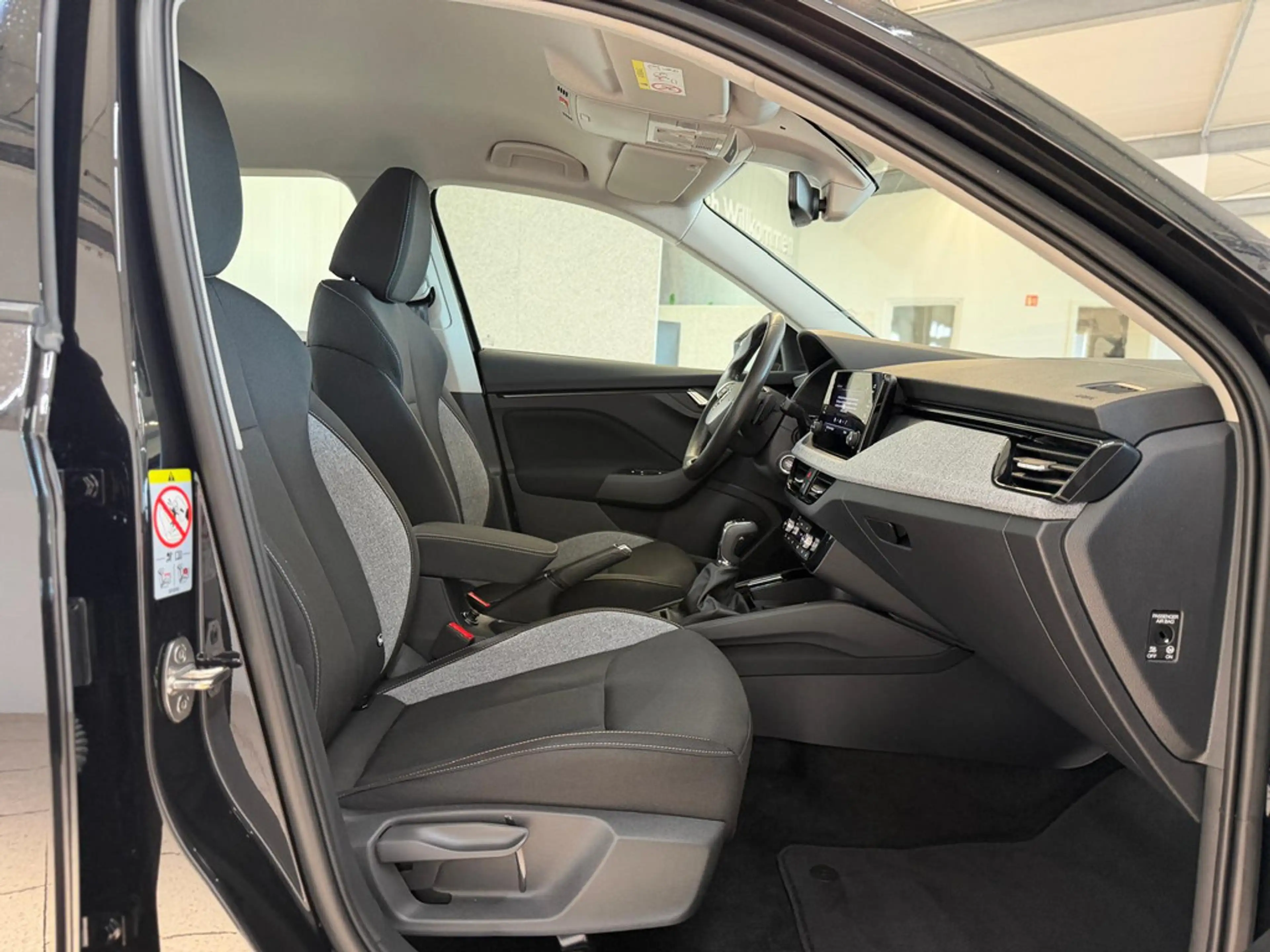 Skoda Kamiq 1.5 TSI Tour DSG PDC SHZ KAMERA LED — photo 12