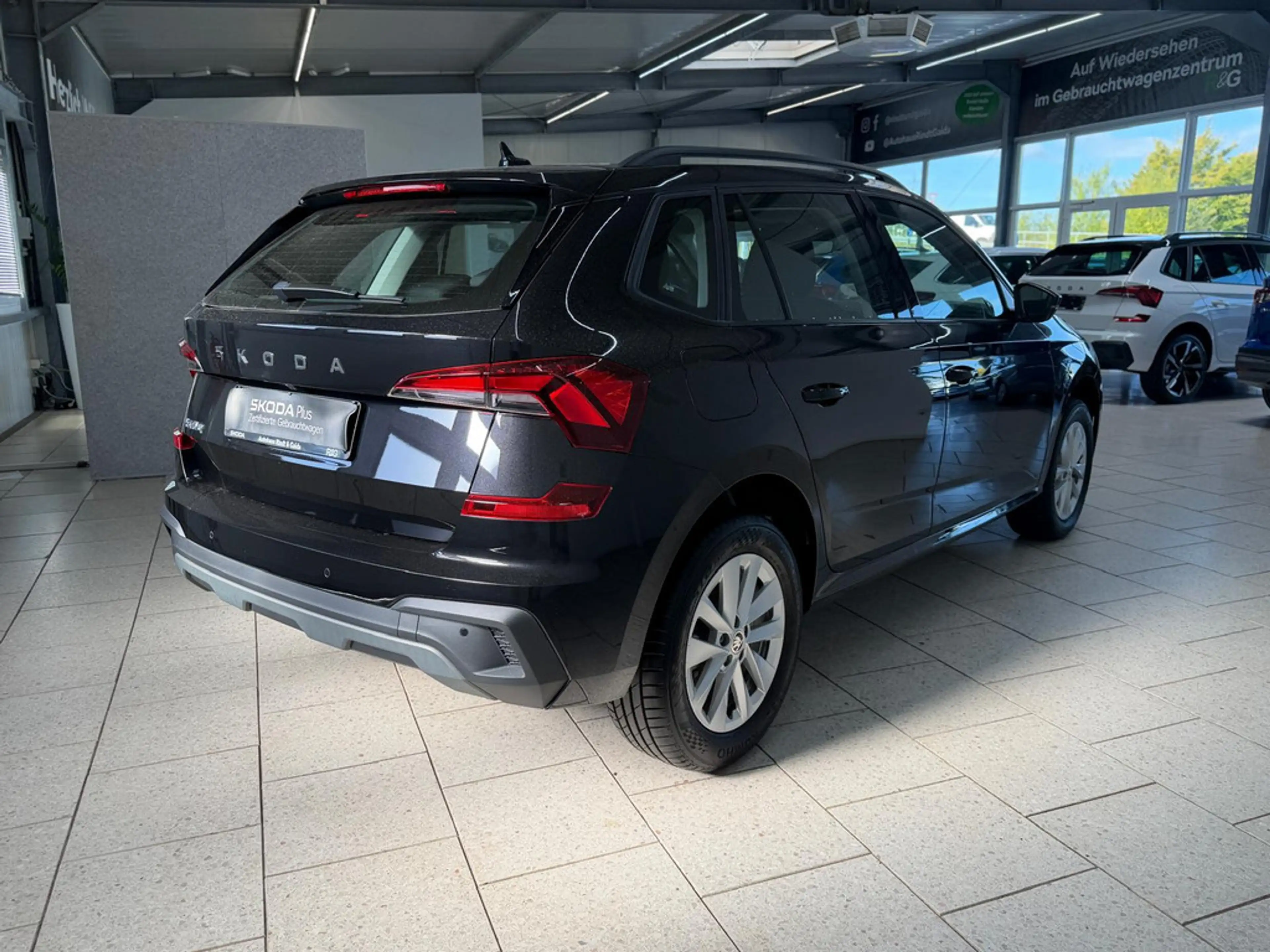 Skoda Kamiq 1.5 TSI Tour DSG PDC SHZ KAMERA LED — photo 4