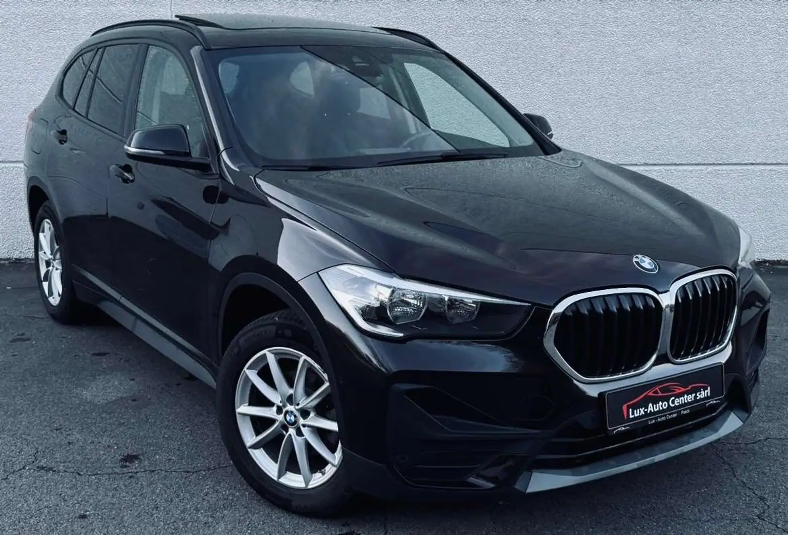 BMW X1 X1 1.5 dA sDrive16 AdBlue Noir - 1