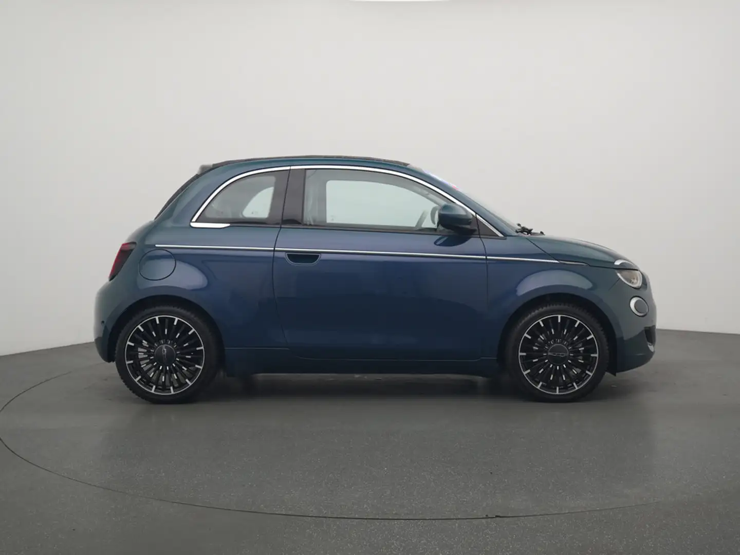 Fiat 500e Cabrio La Prima 1 von 500 PANO NAVI VIRT Grün - 2