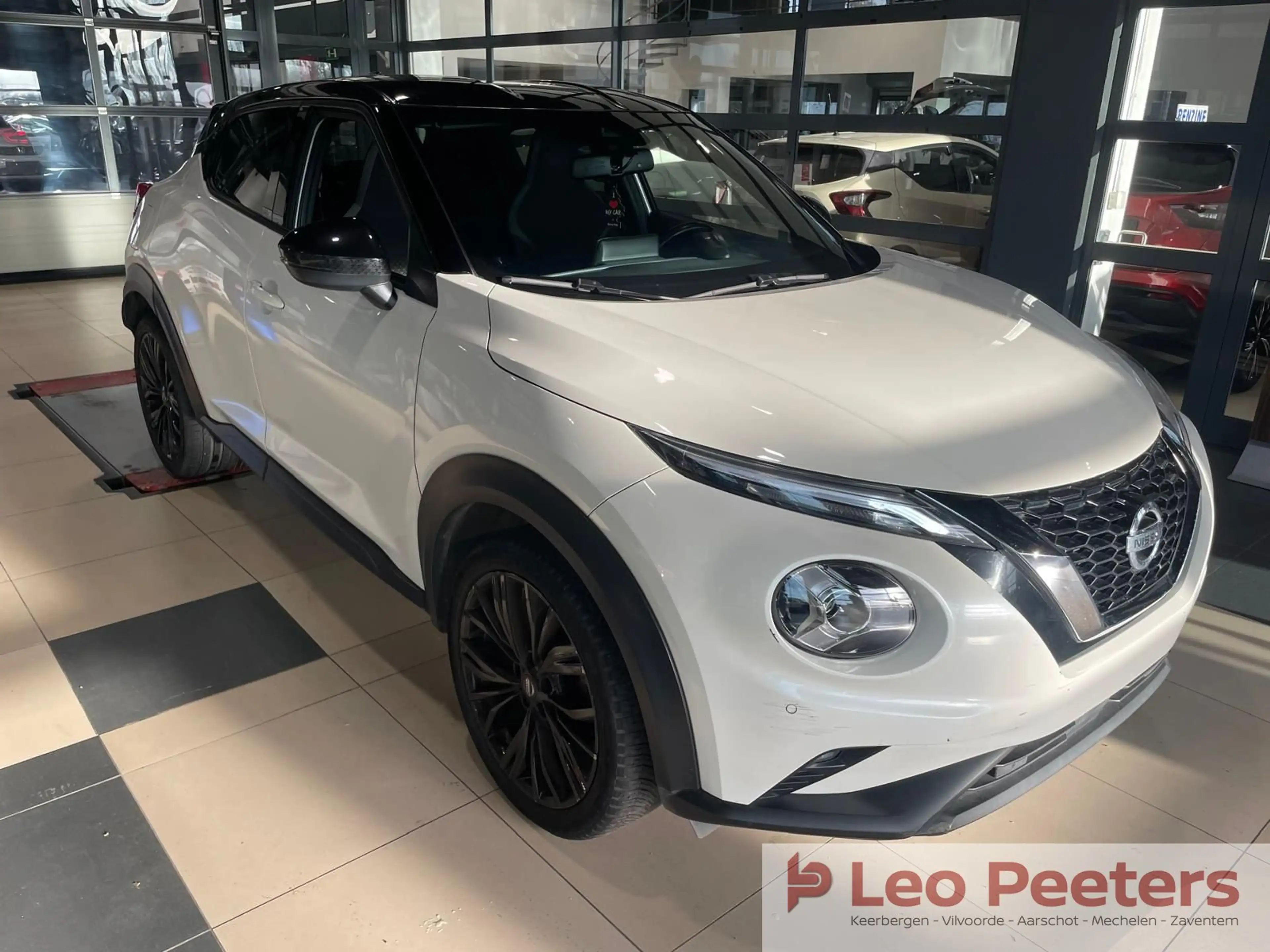 Nissan Juke DIG-T N-Connecta DCT — photo 4