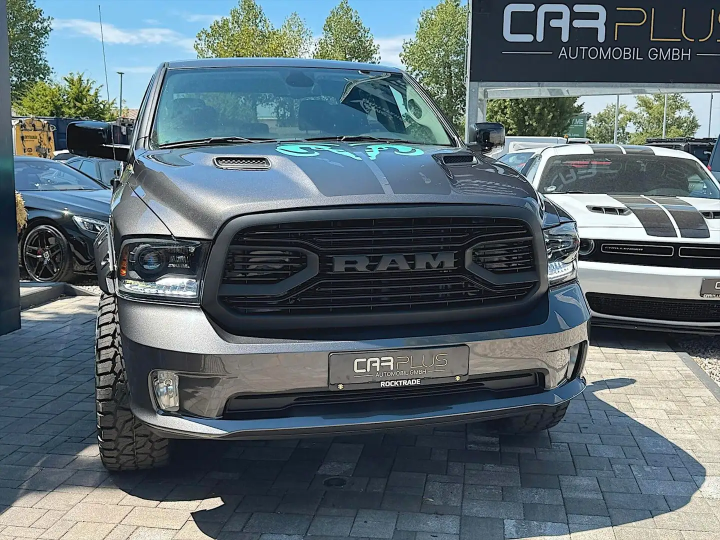 Dodge RAM 5.7 V8 HEMI SPORT Offroad NIGHT 4x4 RAM BOX Gris - 2