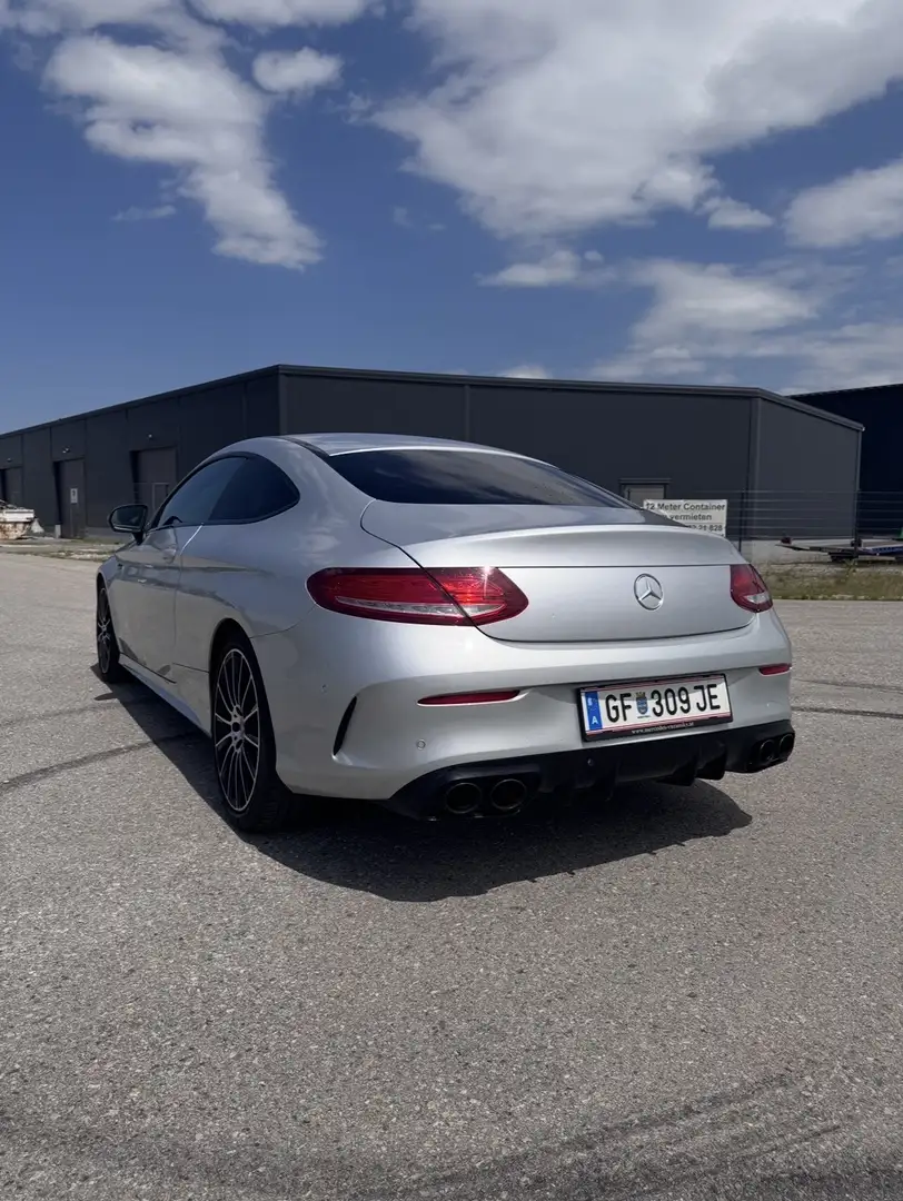Mercedes-Benz C 400 Coupe 4Matic Aut. Silber - 2