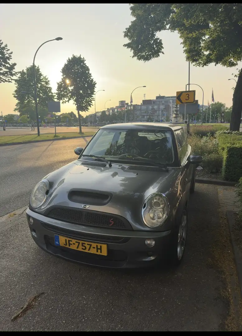 MINI Cooper S 1.6 Grijs - 1