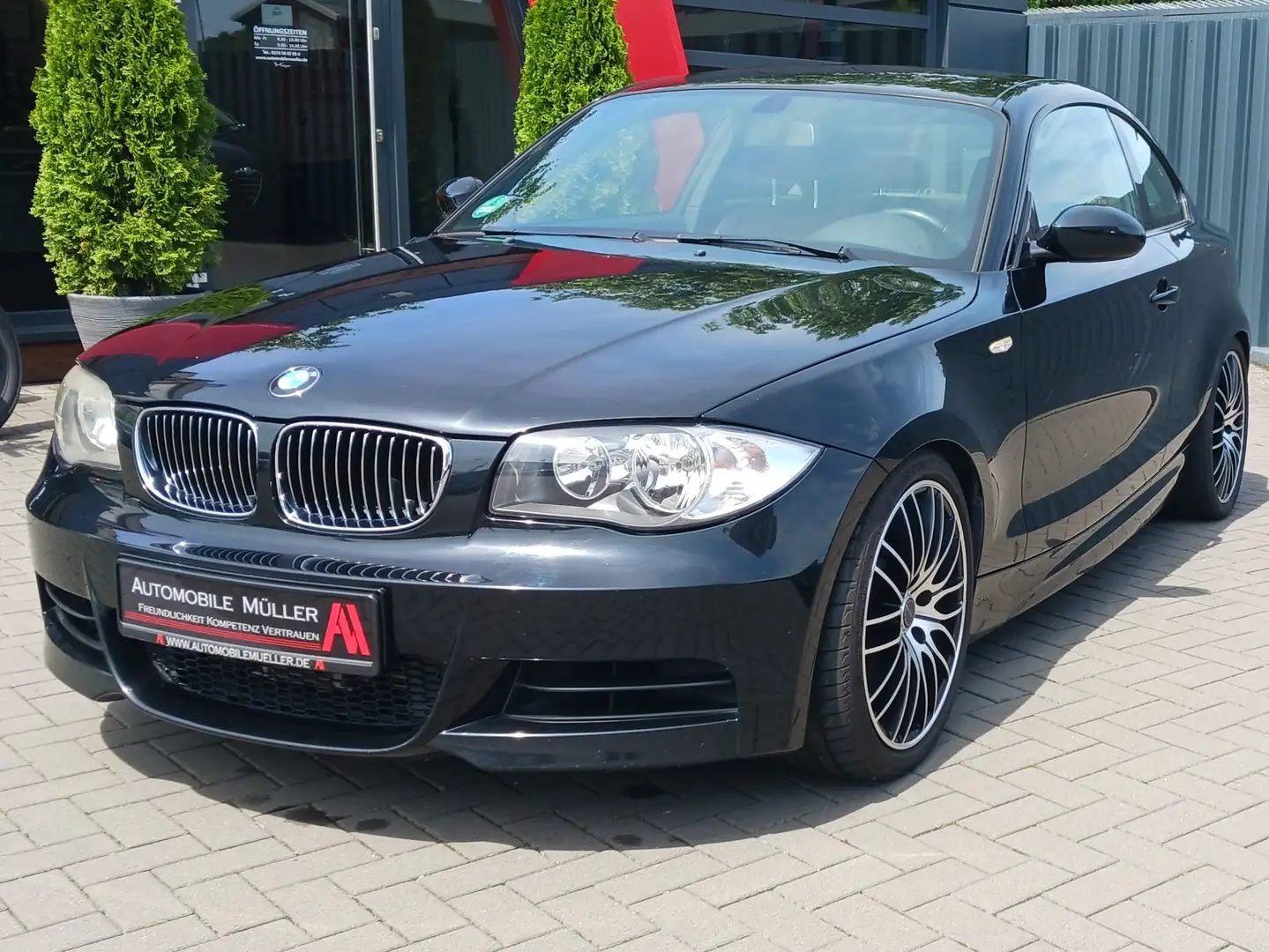 BMW 135 M Paket*Leder*370PS eingetragen!450PS mgl.*offen Schwarz - 1