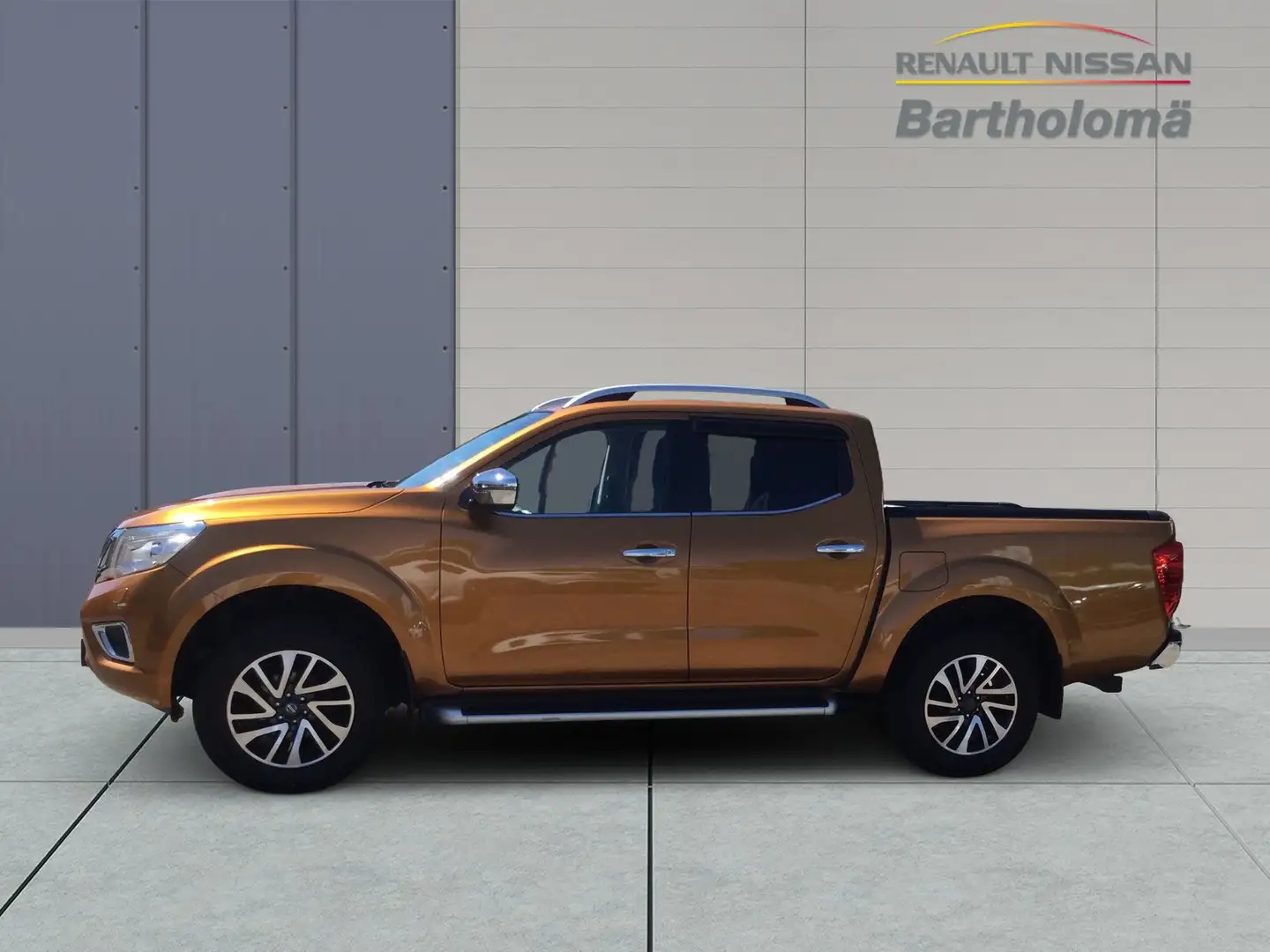 Nissan NP300 N-Connecta Double Cab 4x4 6MT_ Portocaliu - 2