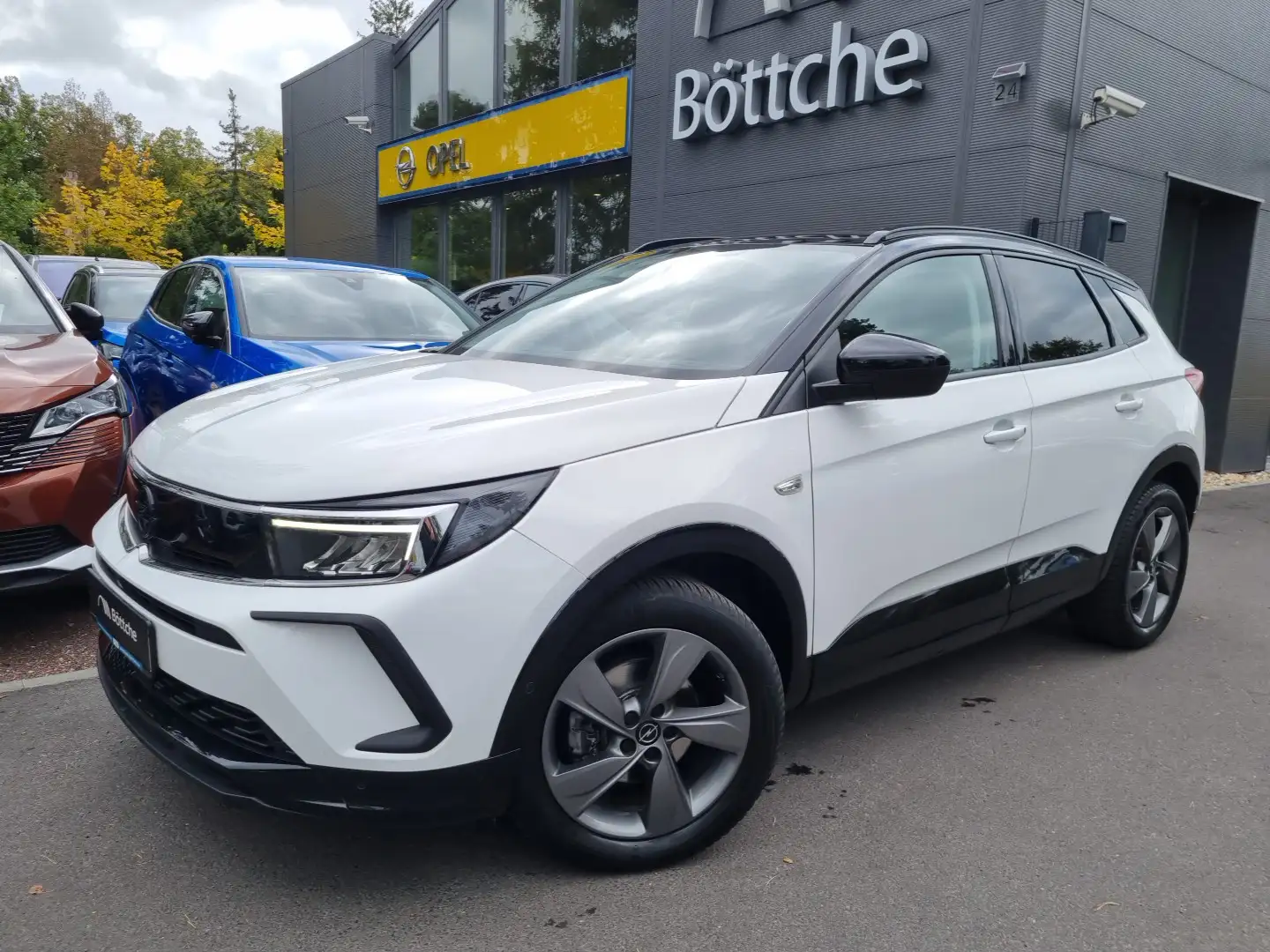 Opel Grandland GS Line LED/SHZ/Navi/180°Kamera/Allwetter Weiß - 2