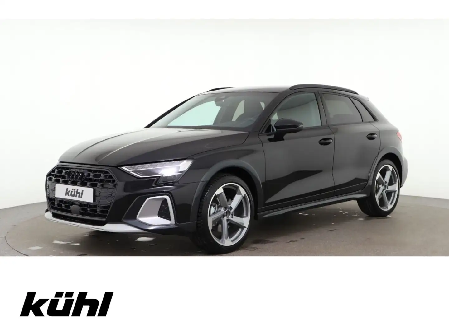 Audi A3 35 TFSI s tronic 19' Matrix Sonos A Schwarz - 1