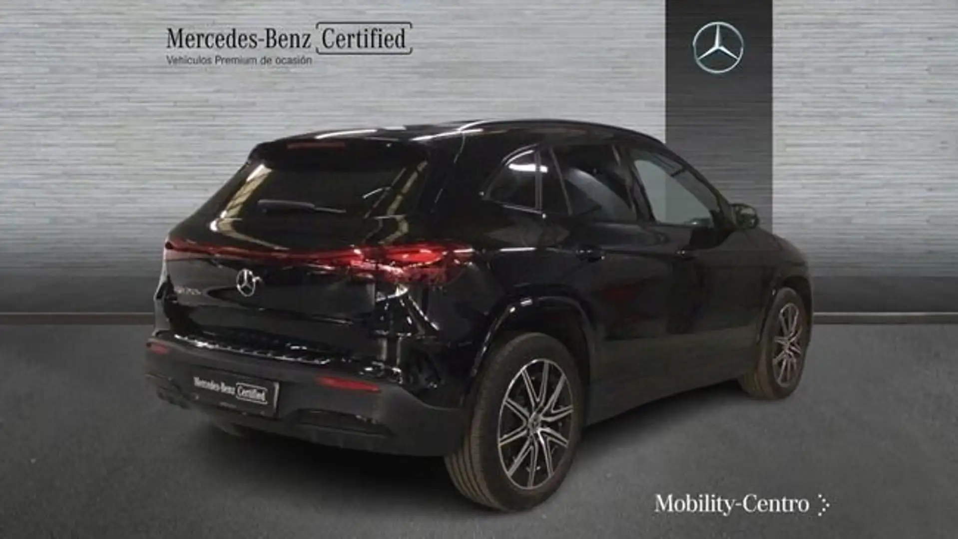 Mercedes-Benz EQA 250+ amg night edition Negro - 2