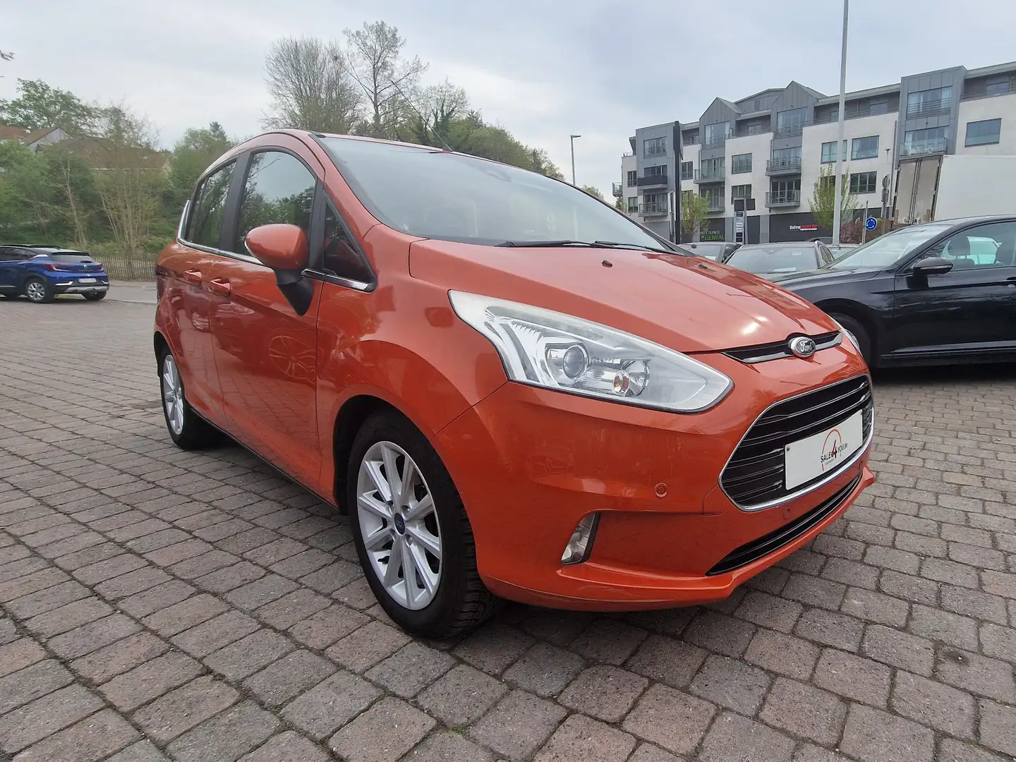 Ford B-Max 1.6i Ti-VCT Titanium PowerShift Orange - 2