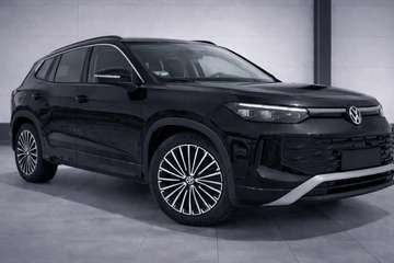 Tayron 1.5 eTSI mHEV 7 zitplaatsen trekhaak camera