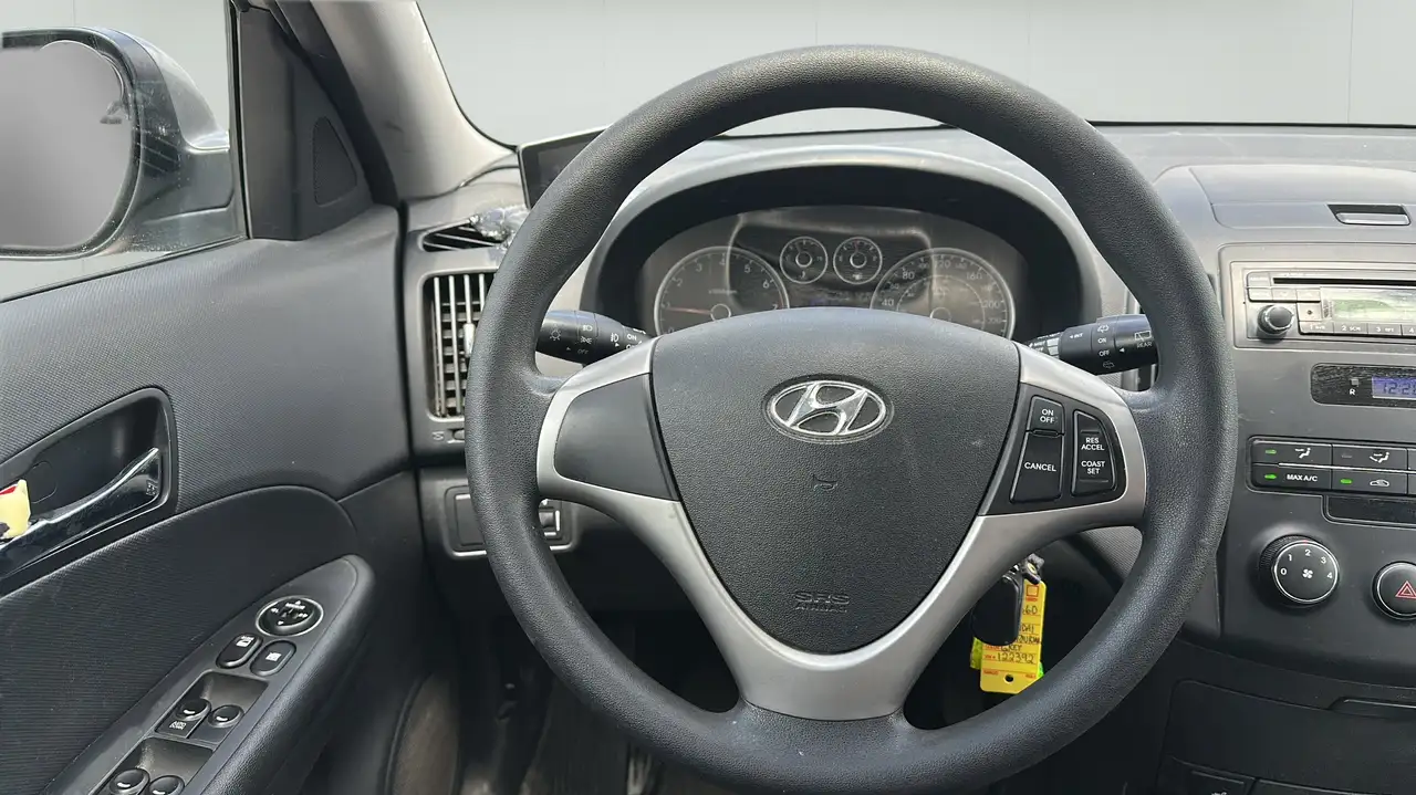 Hyundai ELANTRA fotografie Hyundai ELANTRA
