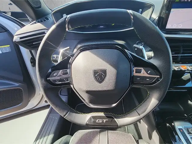 Peugeot 2008 view 10