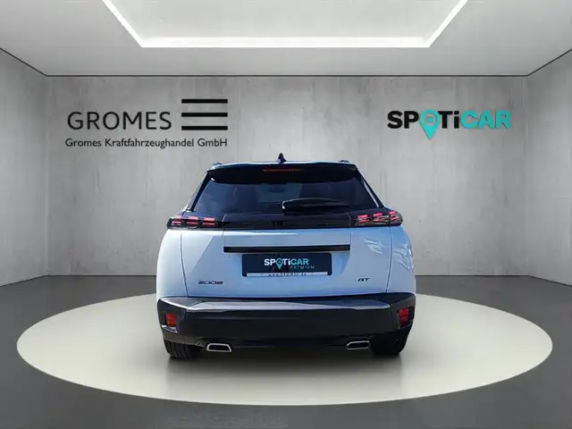 Peugeot 2008 view 4