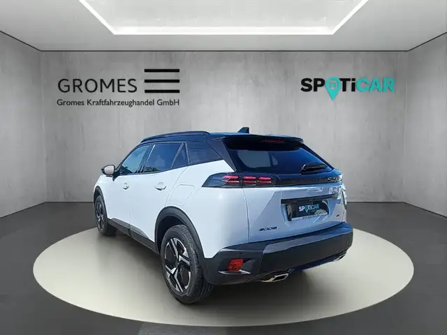 Peugeot 2008 view 5
