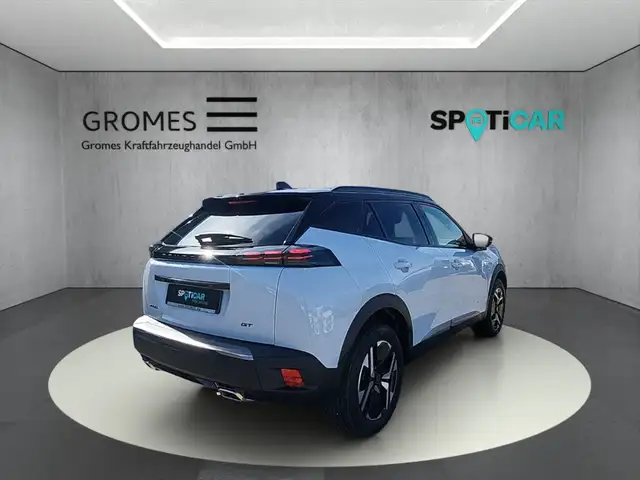 Peugeot 2008 view 3