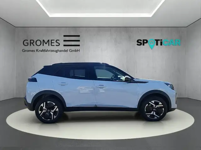 Peugeot 2008 view 2