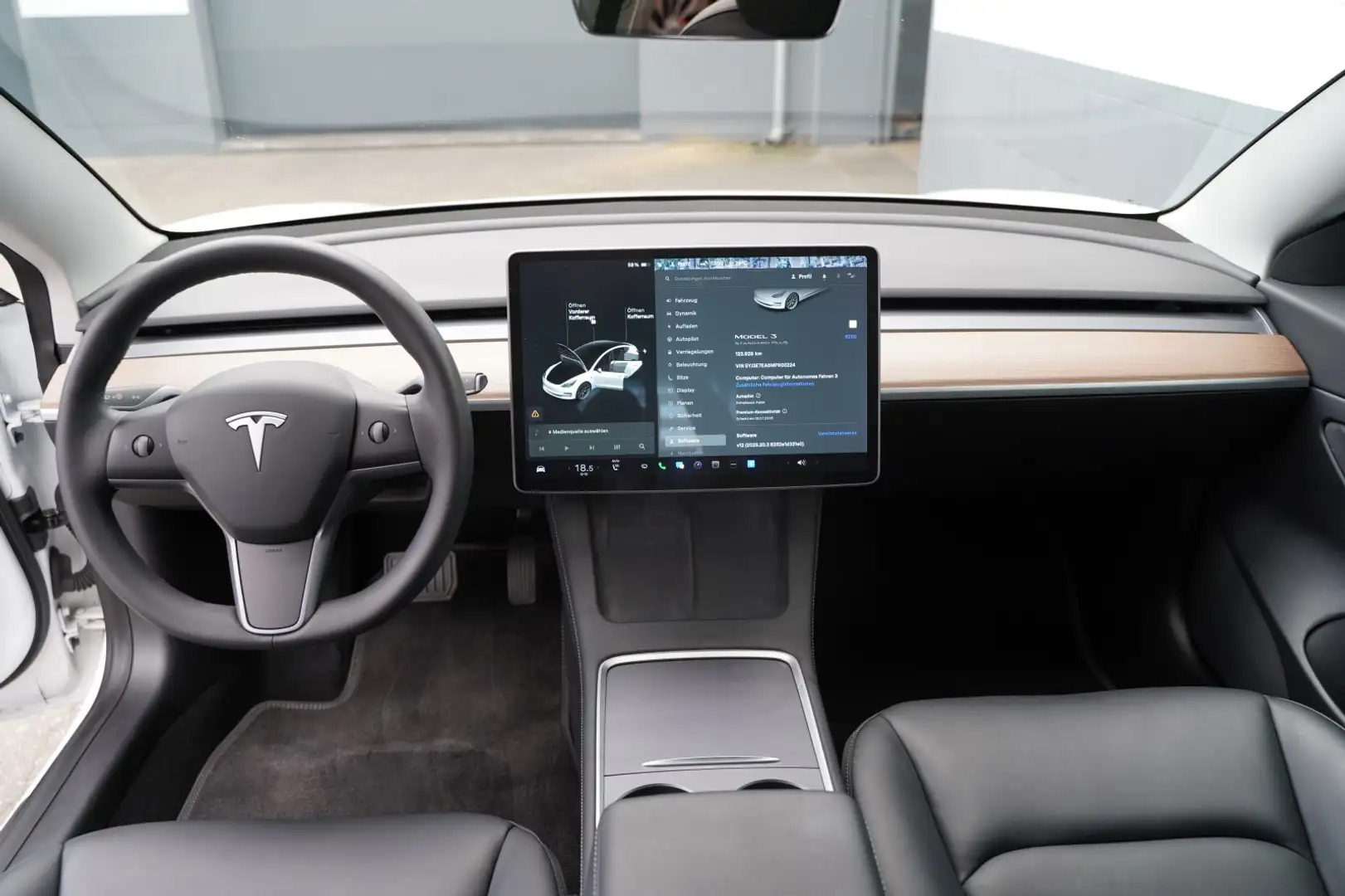 Tesla Model 3 Standard Range + *Matrix-LED* Wit - 2