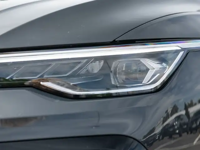 Volkswagen Golf view 8