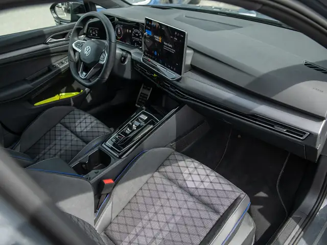 Volkswagen Golf view 13