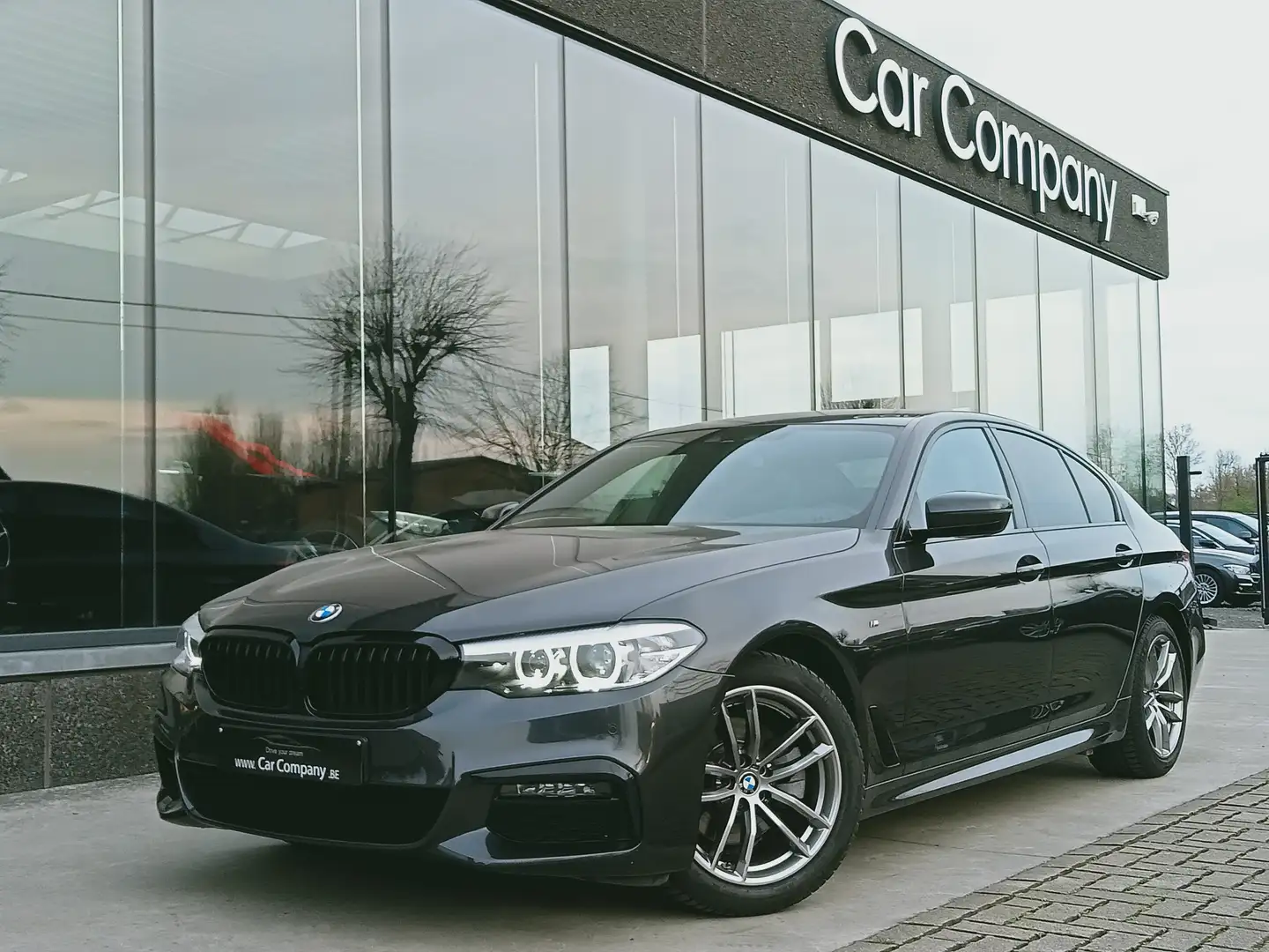 BMW 518 dA M-SPORT 2.0D 150PK/GPS/LEDER/SFEER/CAM/XENON Šedá - 1