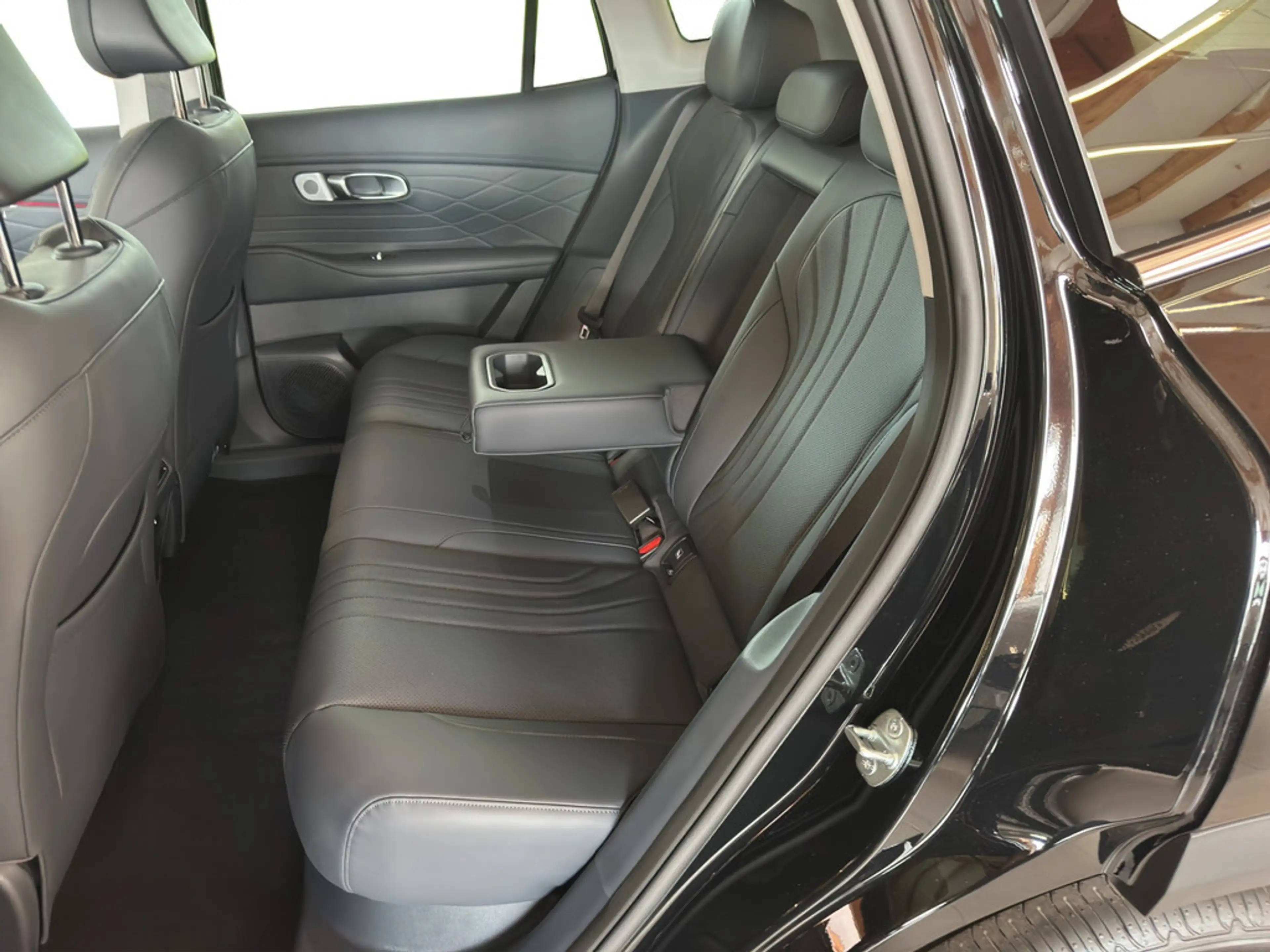 Geely Starray EM-i MAX+PANODACH,MASSAGE SITZE — photo 14