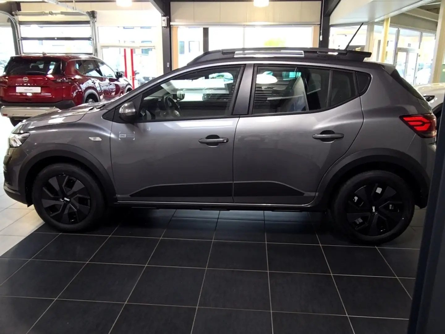 Dacia Sandero III Stepway Expression ECO-G 100 Grau - 2