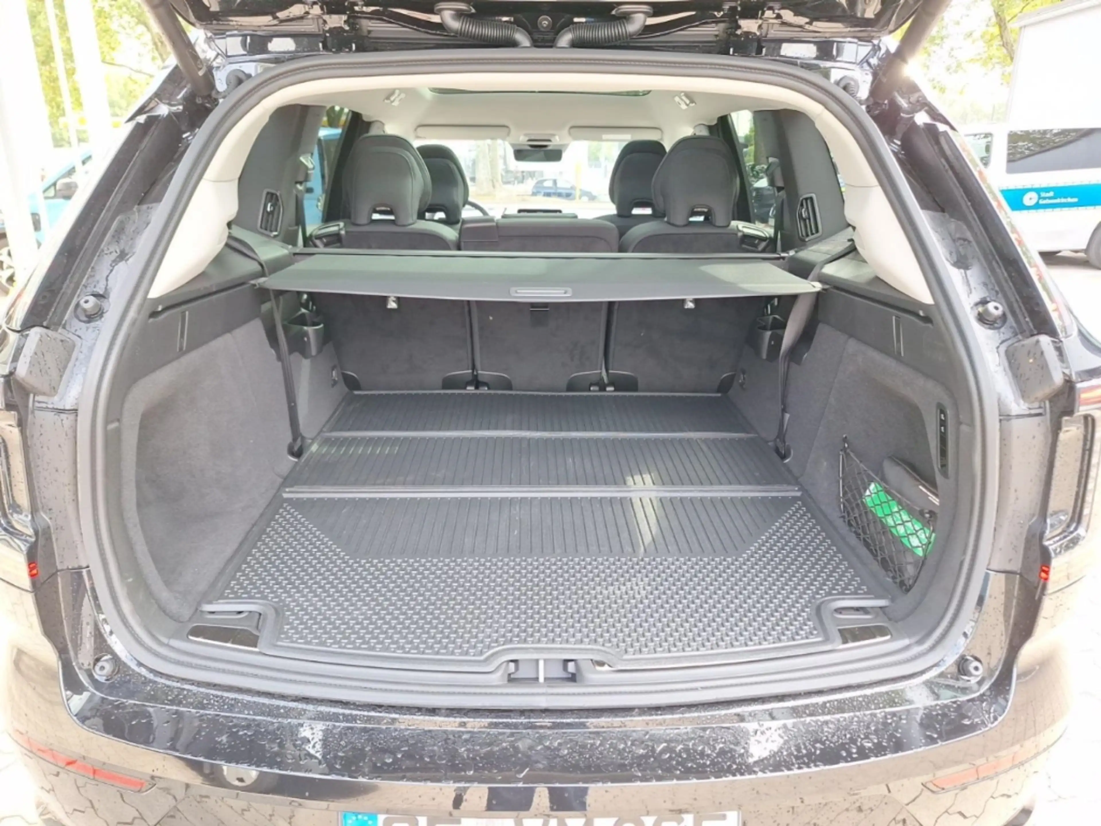 Volvo EX90 Plus Executive Edition — photo 12