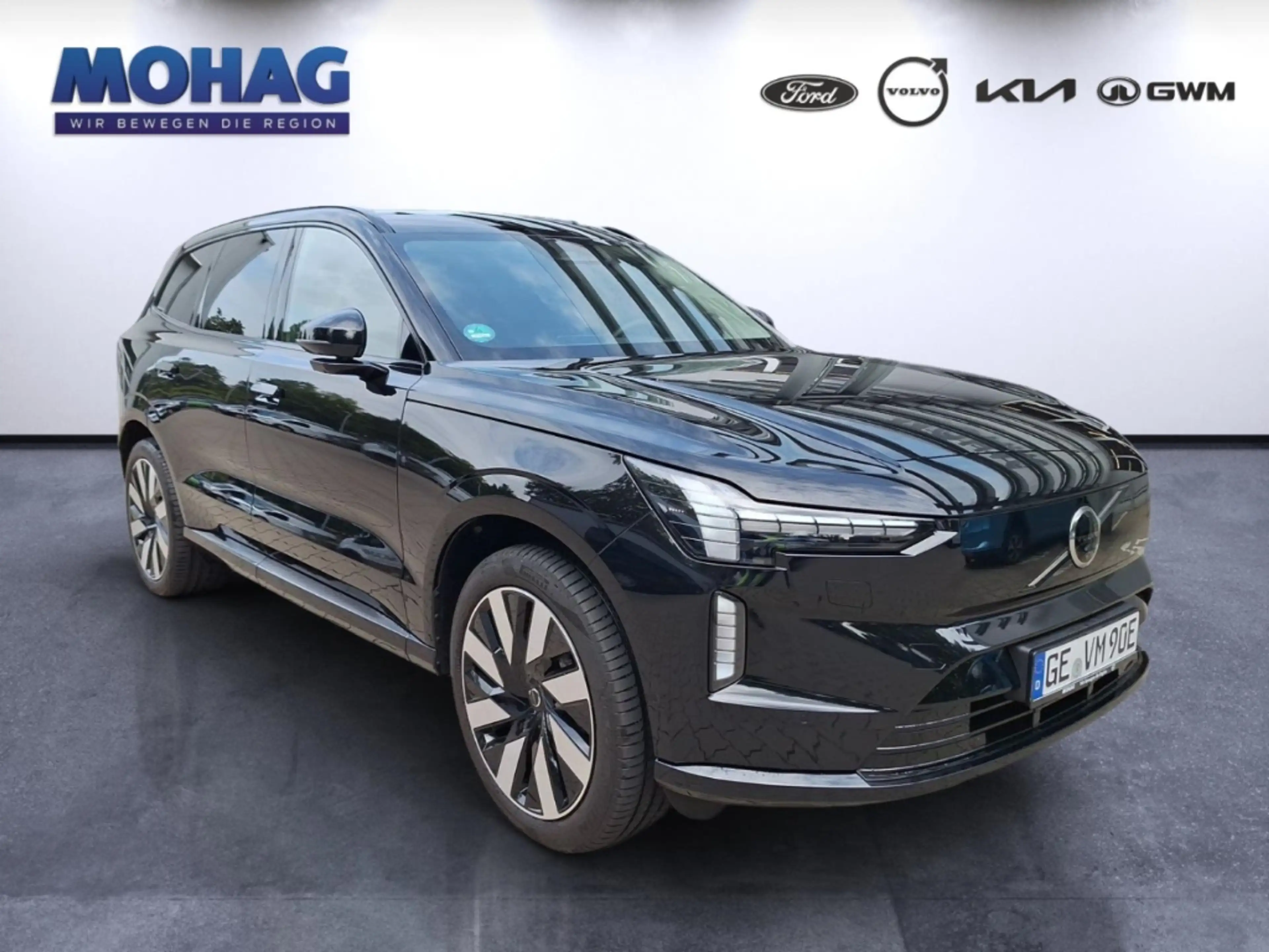 Volvo EX90 Plus Executive Edition — photo 2