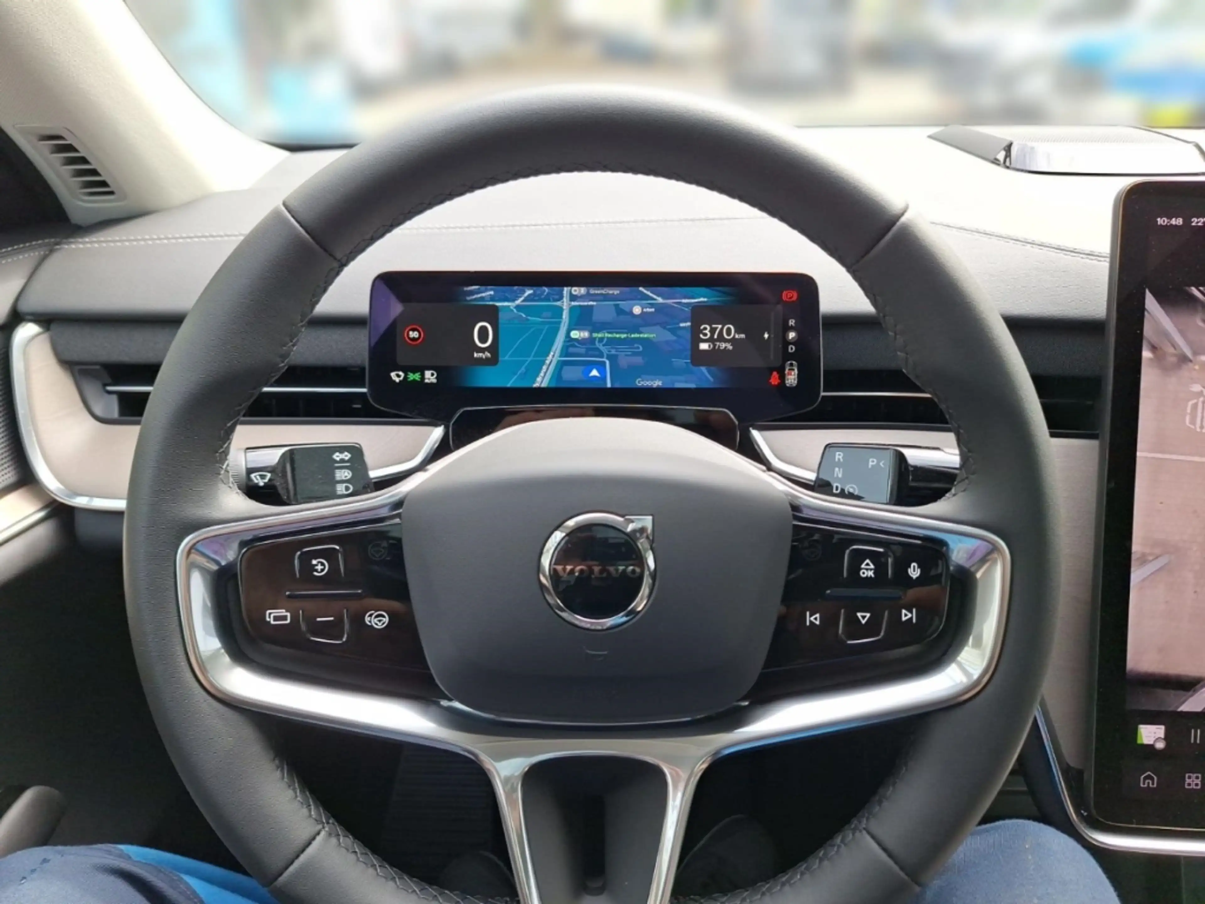 Volvo EX90 Plus Executive Edition — photo 8