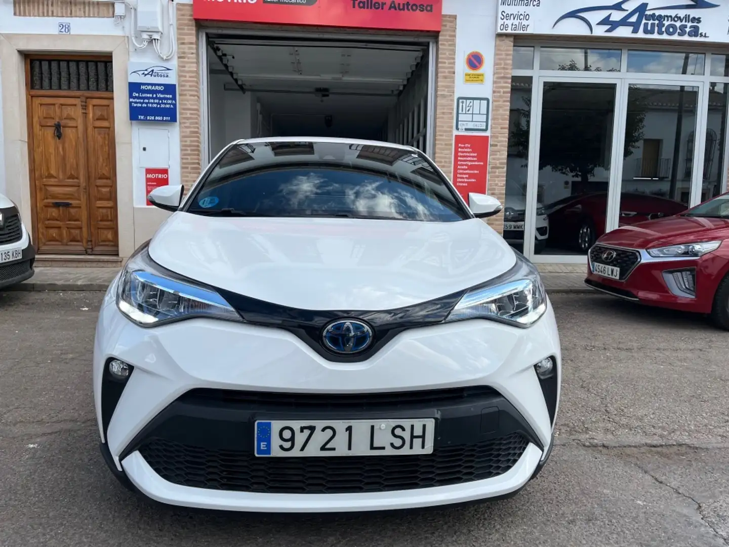 Toyota C-HR 125H Active Blanc - 2