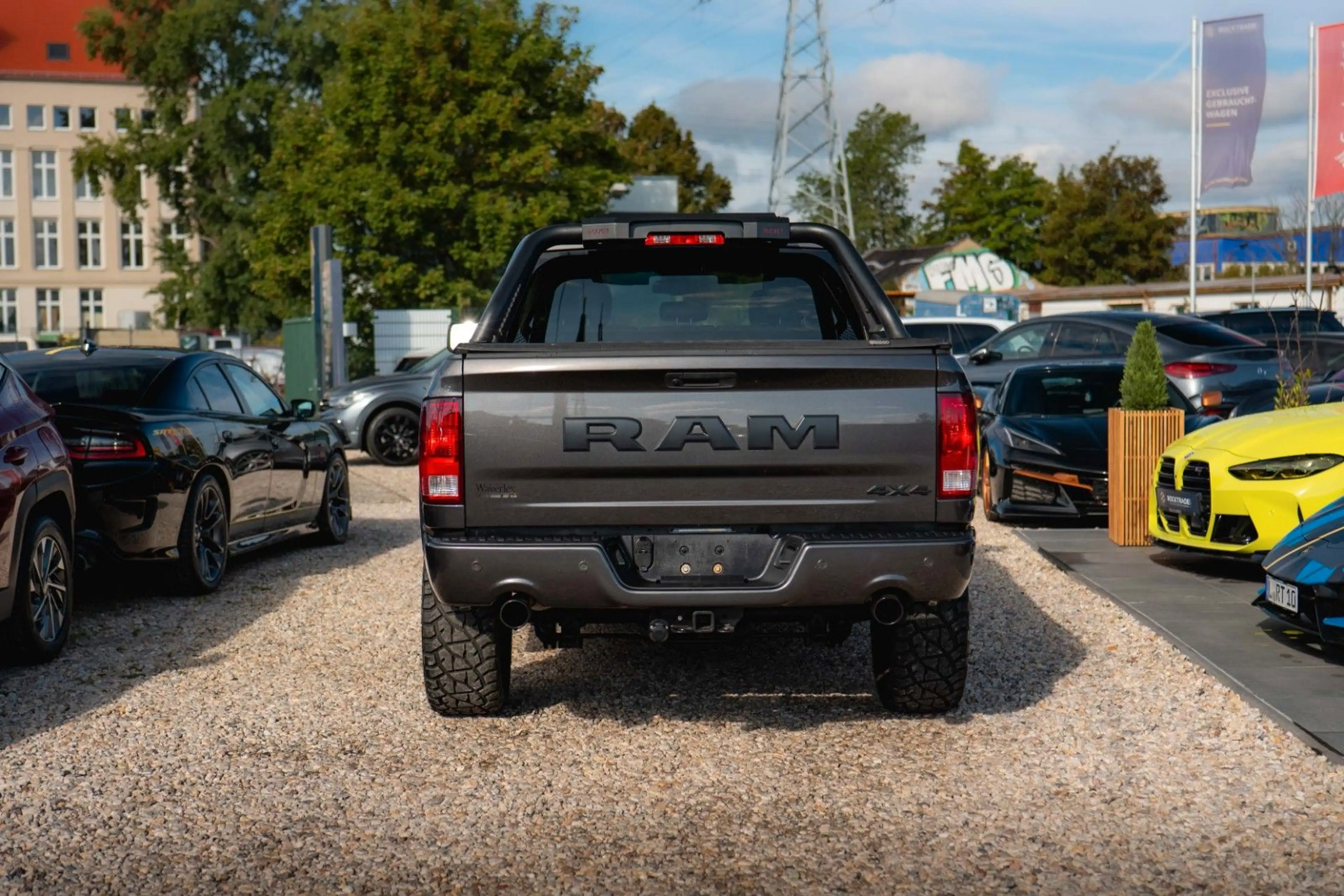 Dodge RAM 5.7 V8 HEMI 4x4 OFFROAD Night-Paket *LED* — photo 6