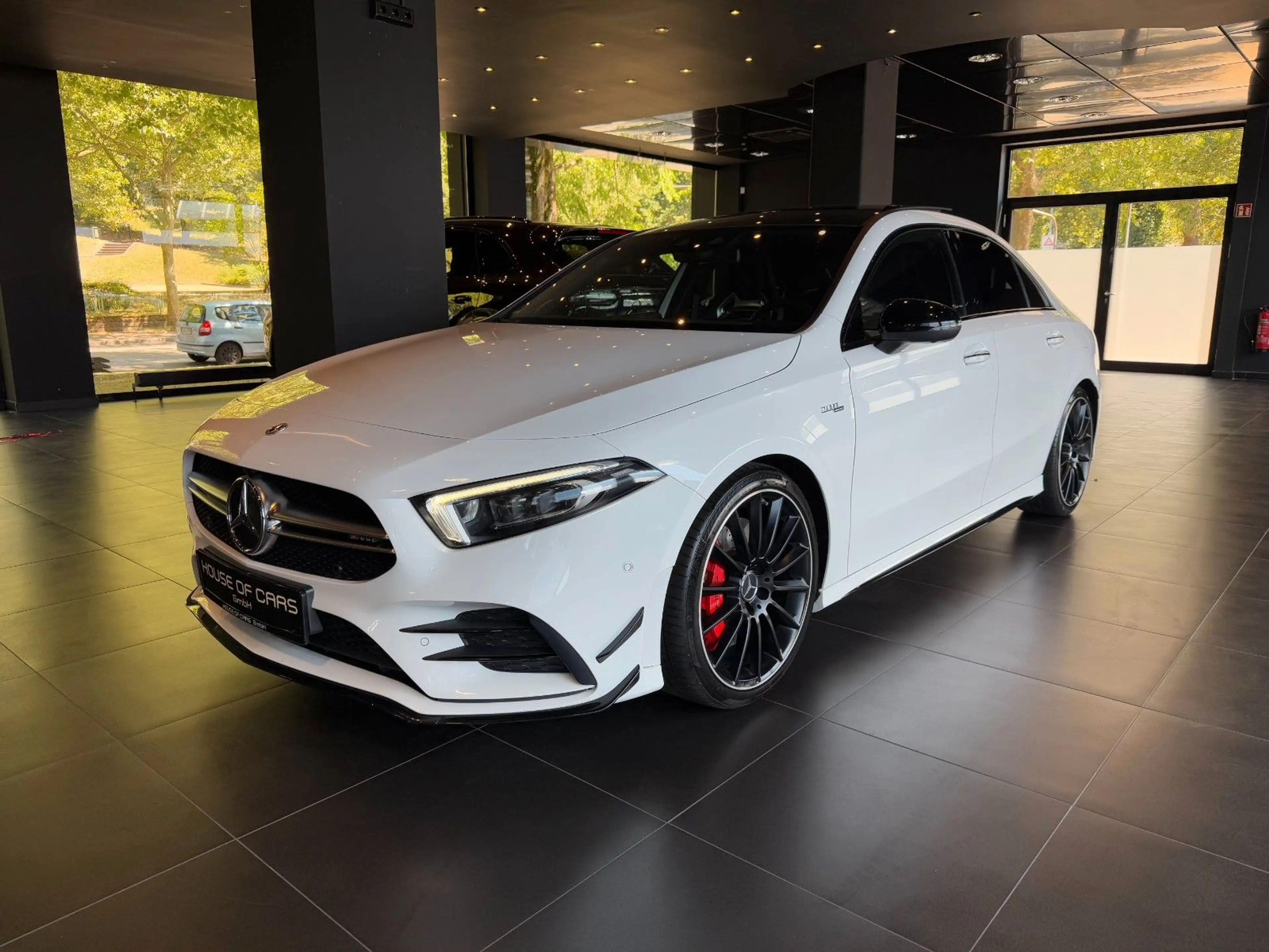 Mercedes-Benz A 35 AMG Limousine*Pano*Schalensitze*Aero*HeadUp