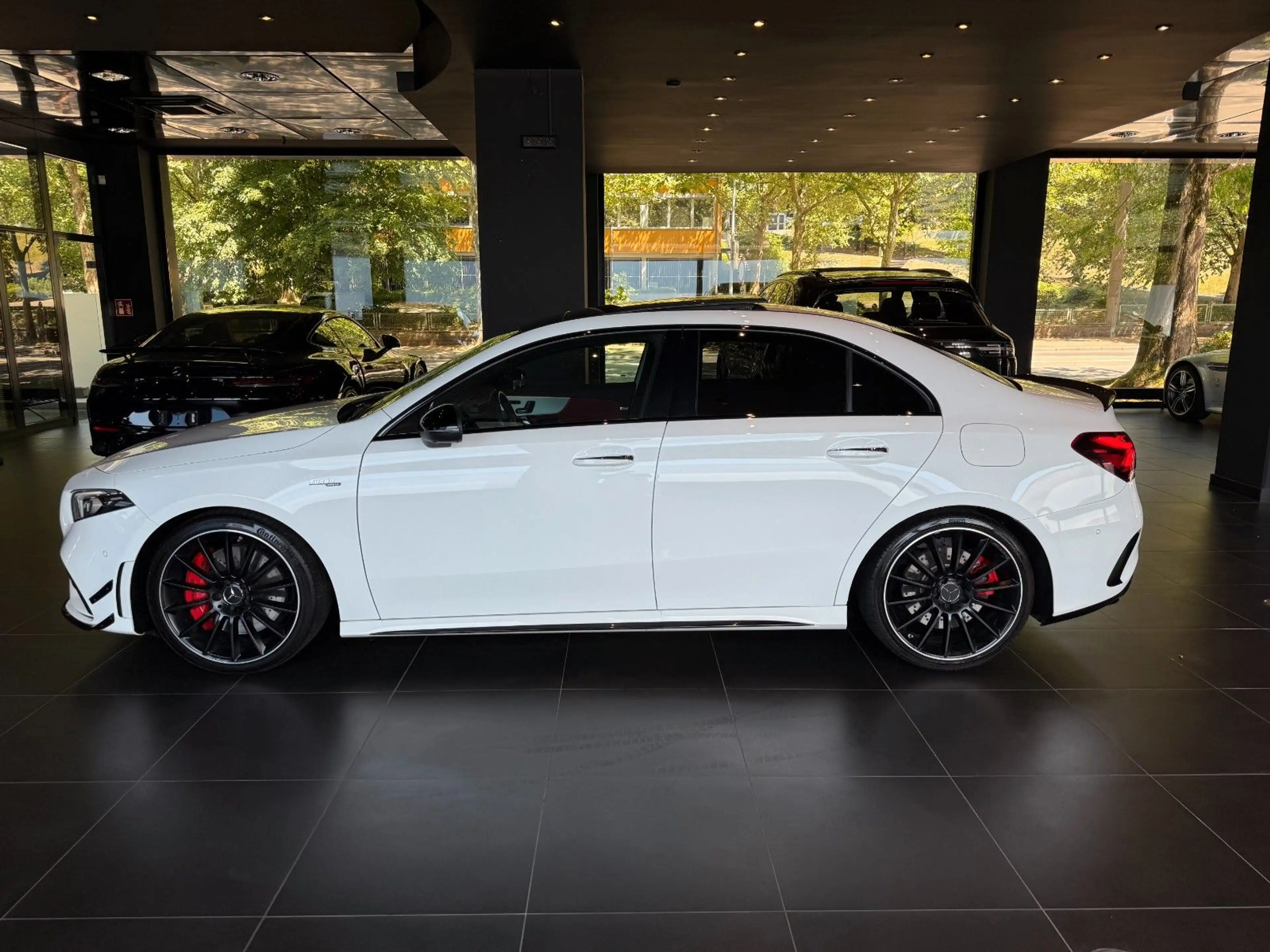Mercedes-Benz A 35 AMG Limousine*Pano*Schalensitze*Aero*HeadUp — photo 5