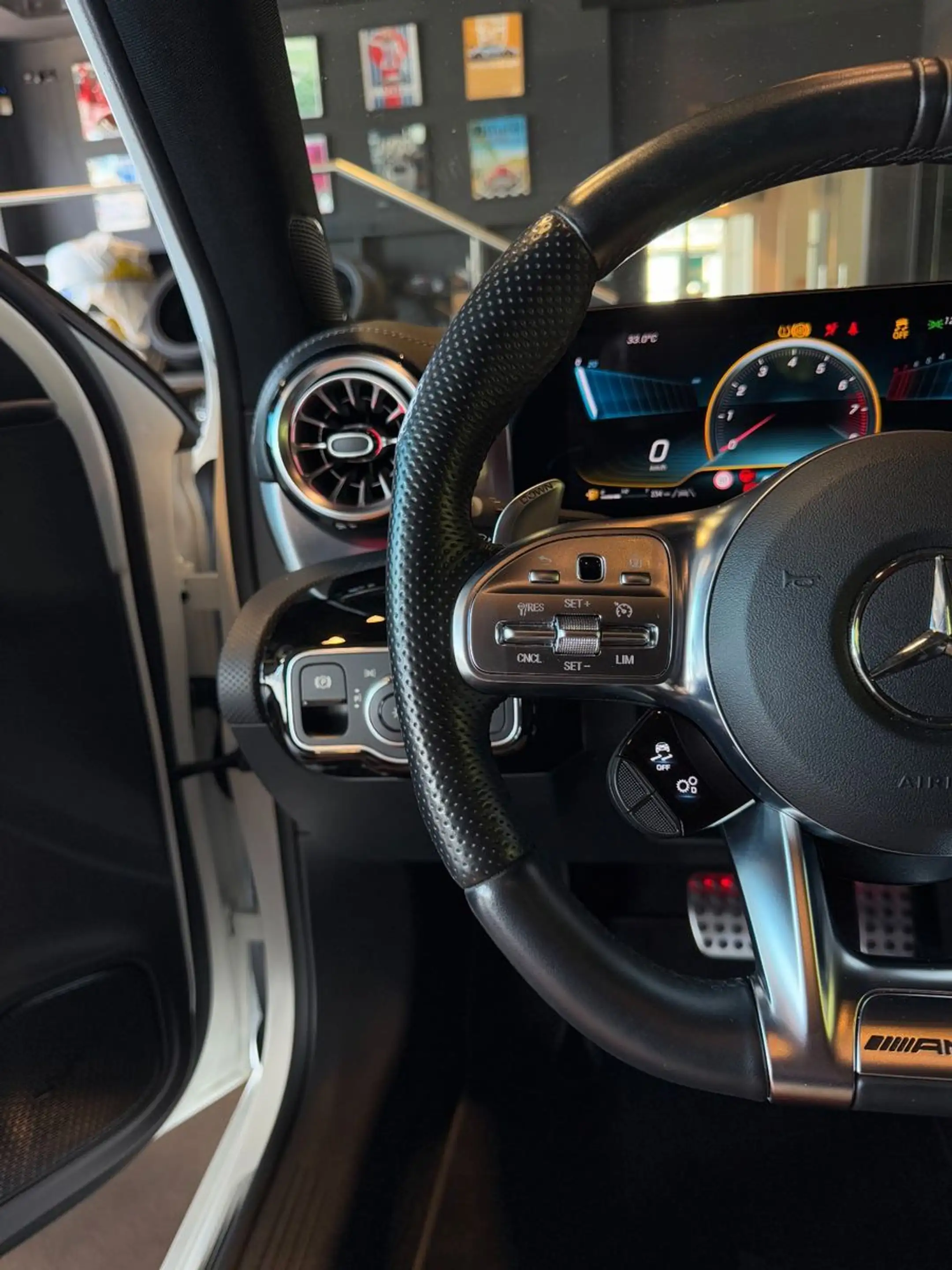 Mercedes-Benz A 35 AMG Limousine*Pano*Schalensitze*Aero*HeadUp — photo 18