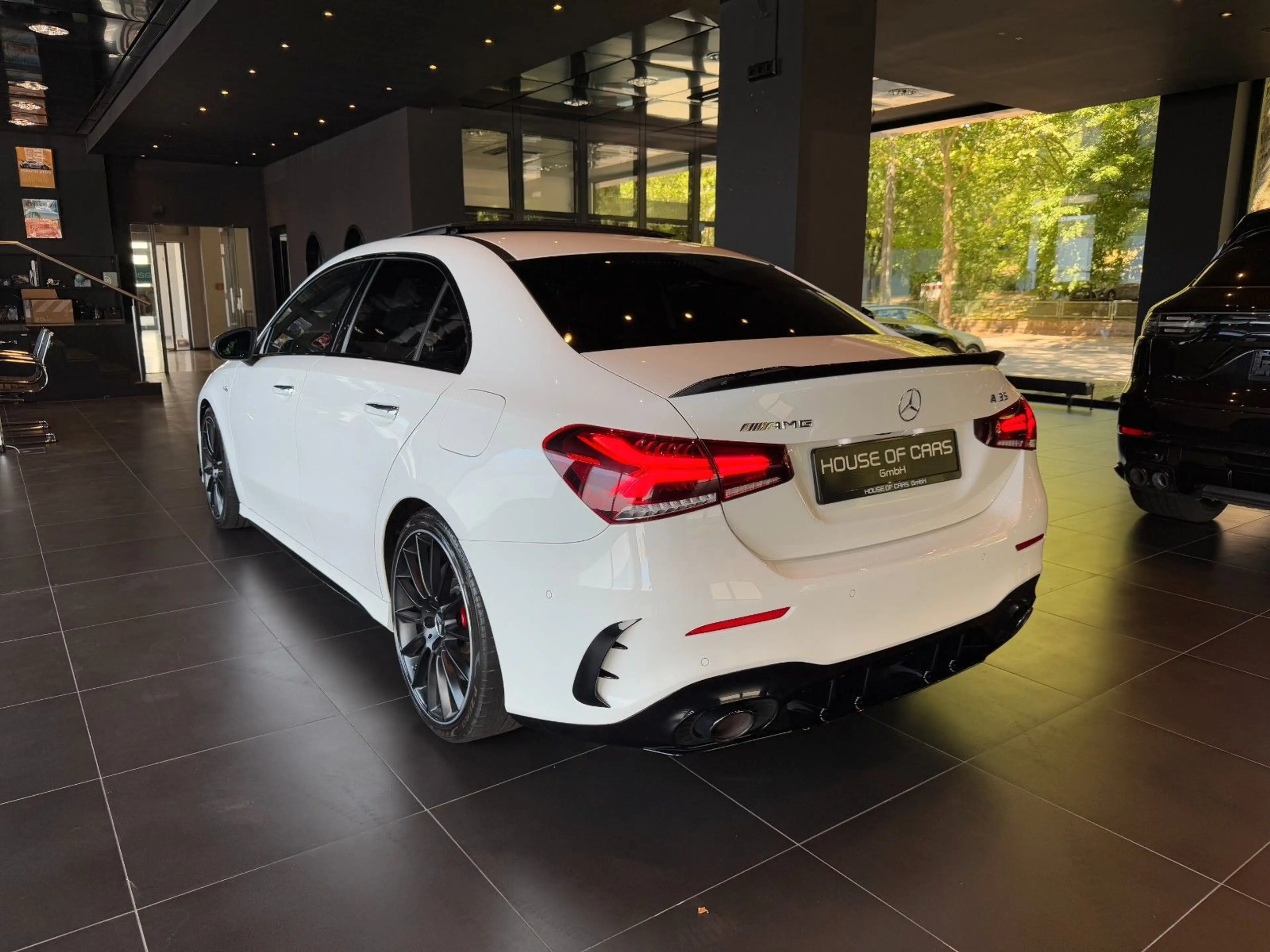 Mercedes-Benz A 35 AMG Limousine*Pano*Schalensitze*Aero*HeadUp — photo 12