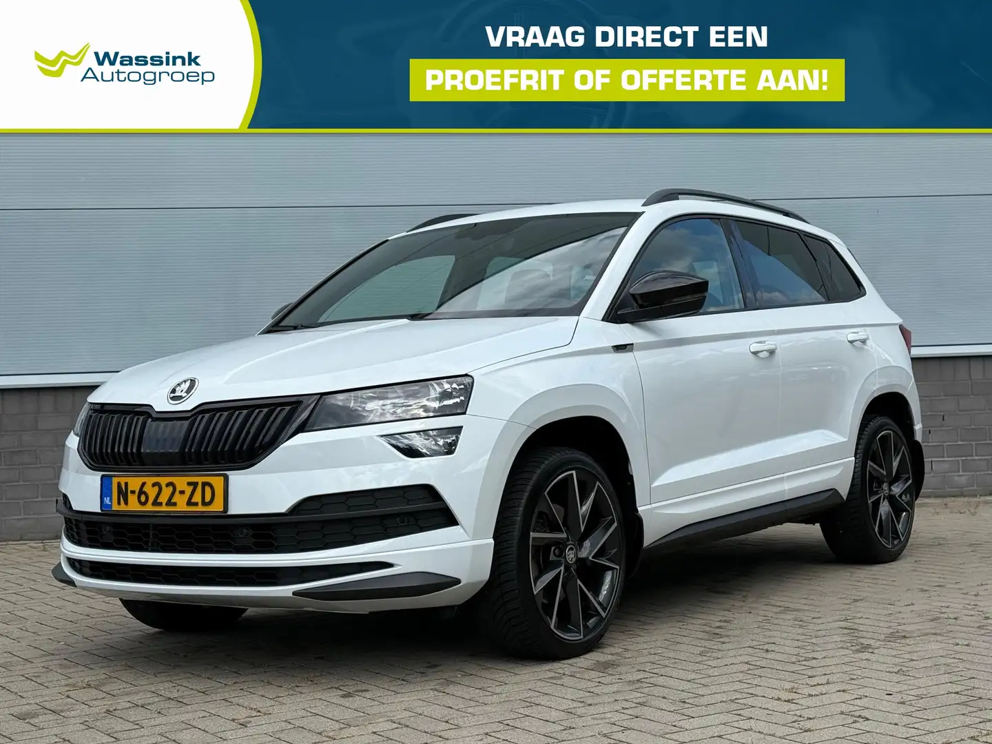 Skoda Karoq 1.5 TSI 150 pk DSG Sportline Business | 19" | trek Weiß - 1