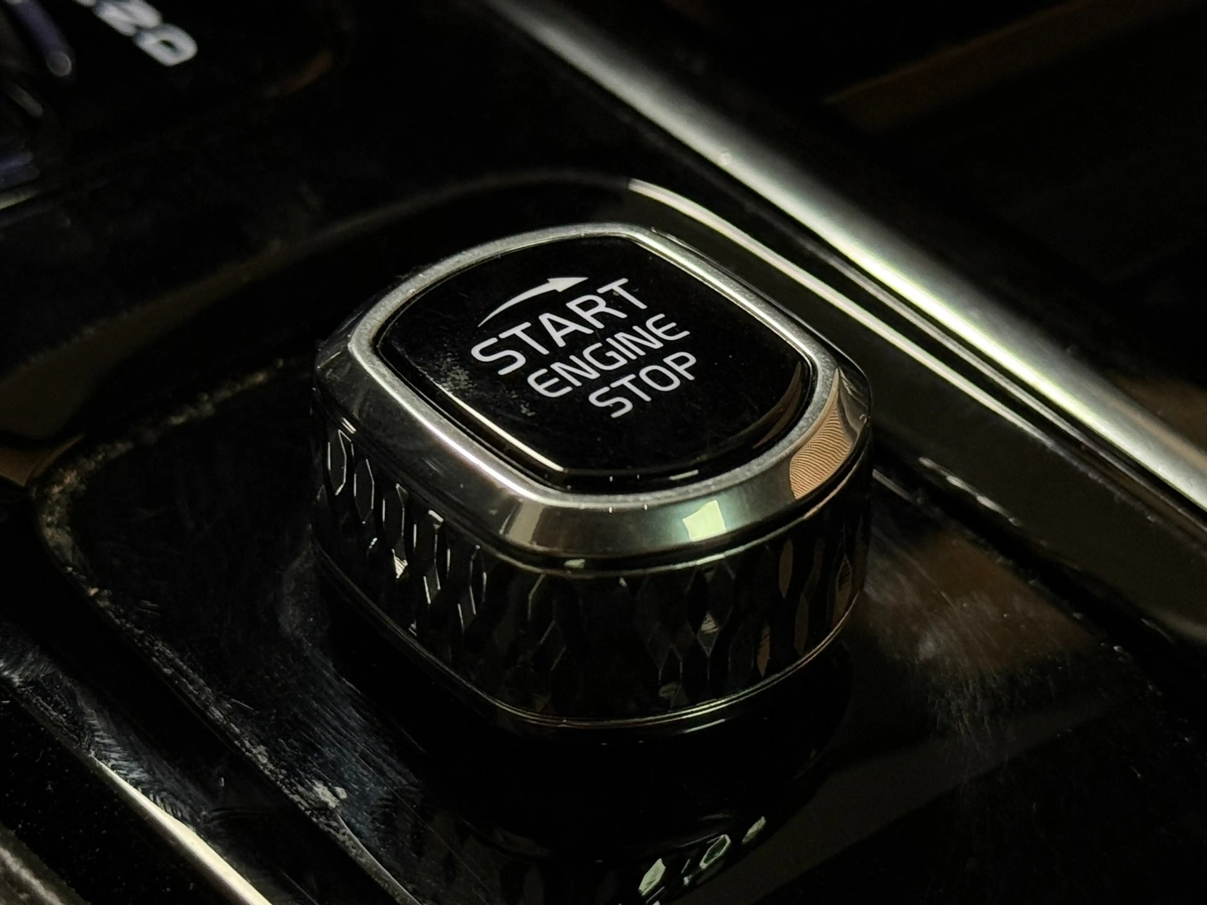 Volvo V90 T8 AWD Recharge Ultimate Dark | Bowers & Wilkins | — photo 42