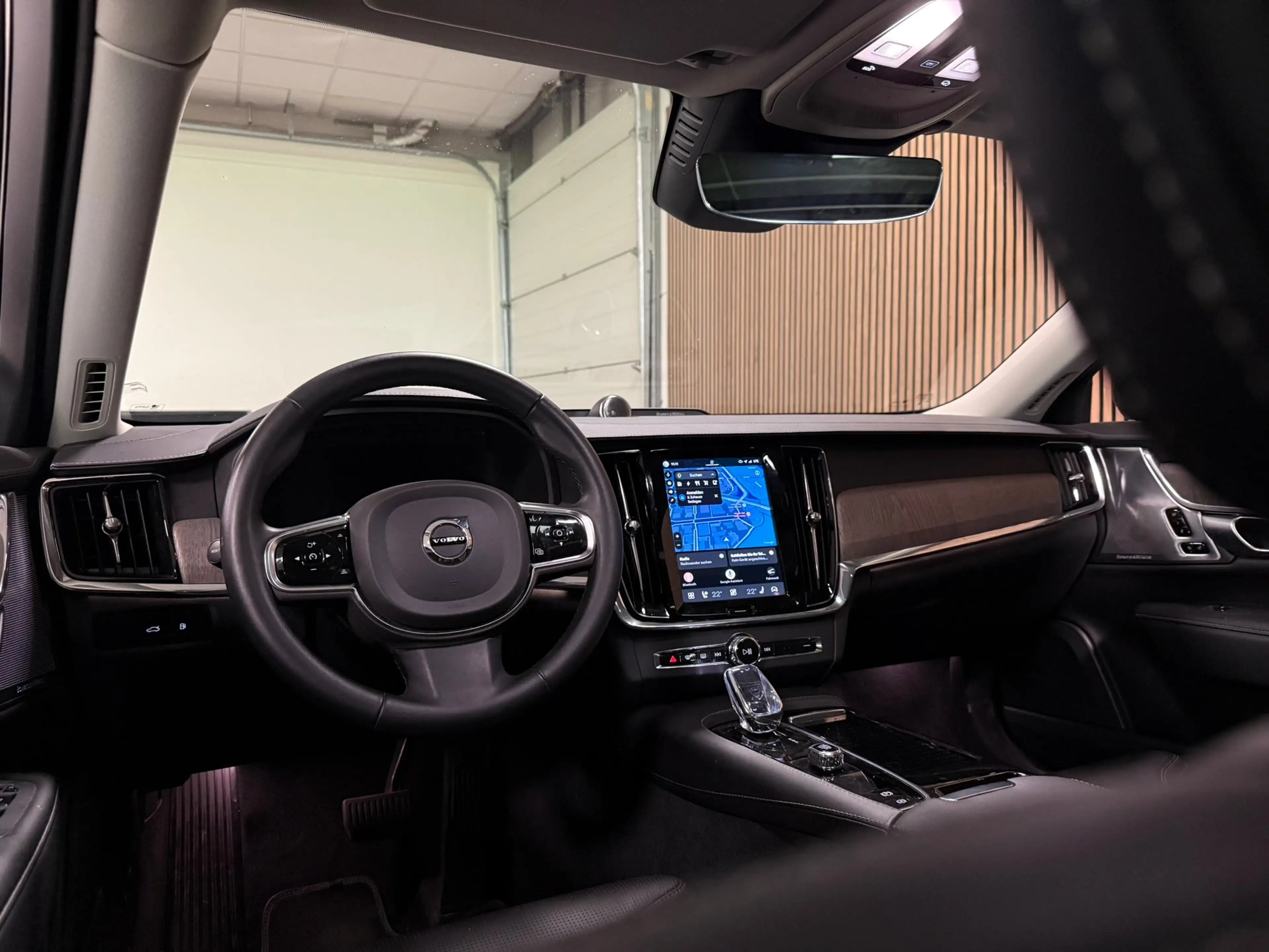 Volvo V90 T8 AWD Recharge Ultimate Dark | Bowers & Wilkins | — photo 15