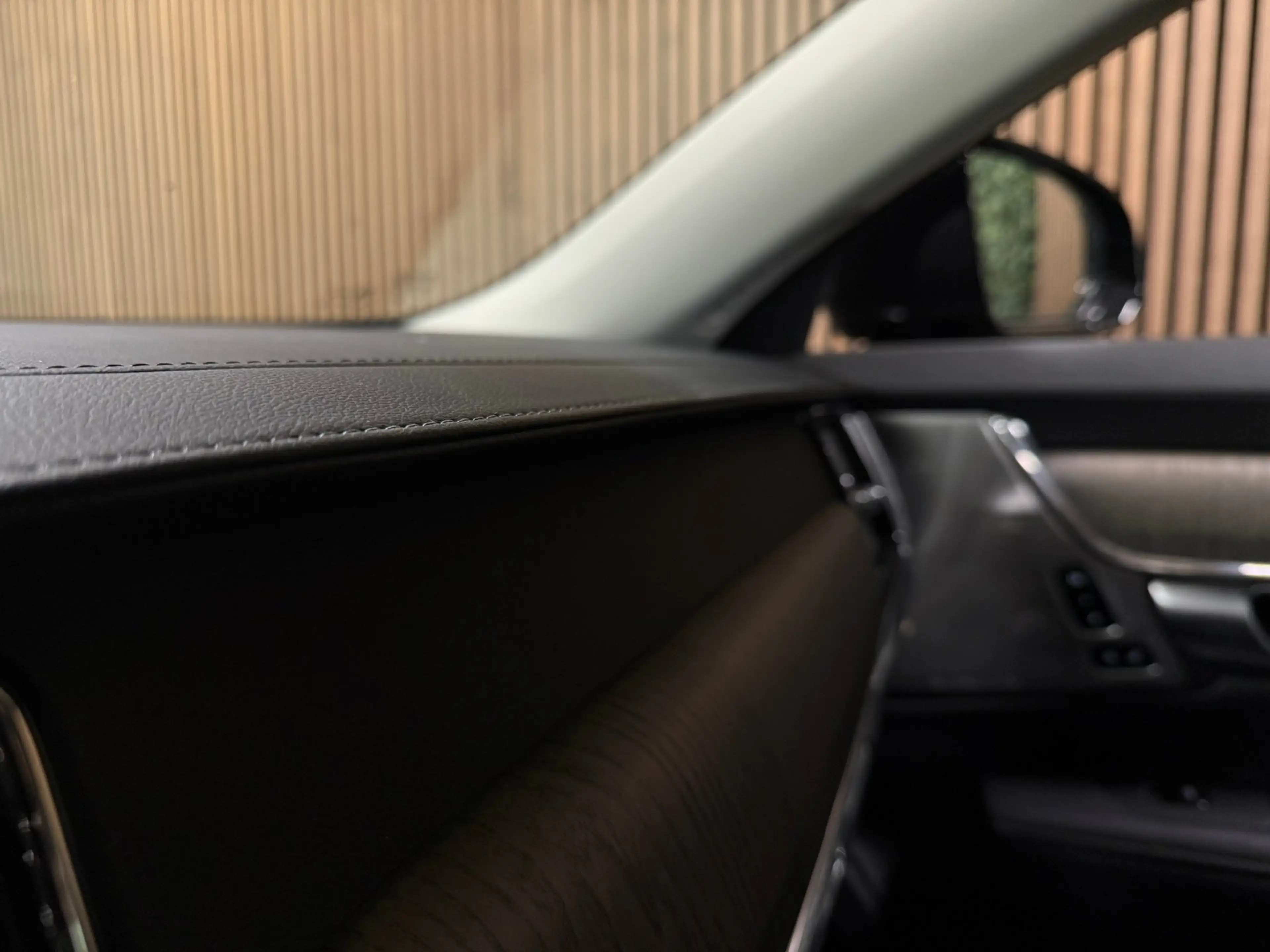 Volvo V90 T8 AWD Recharge Ultimate Dark | Bowers & Wilkins | — photo 37