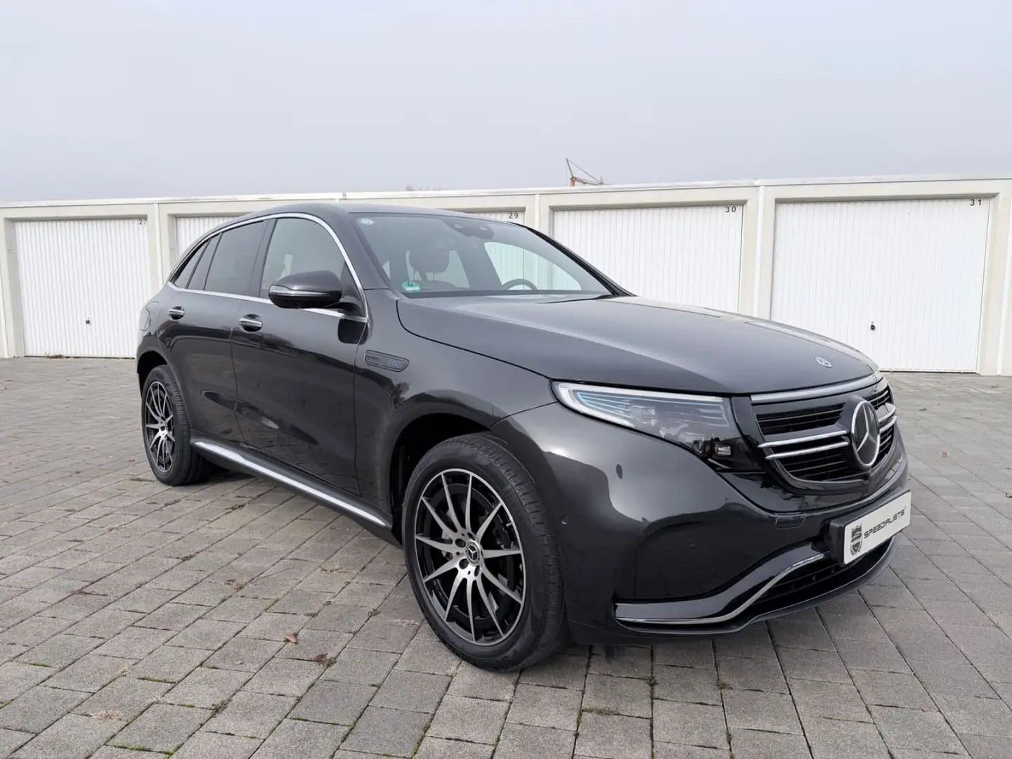 Mercedes-Benz EQC 400 400 4Matic / 2. Hand / Ceramicversiegelung Grau - 1