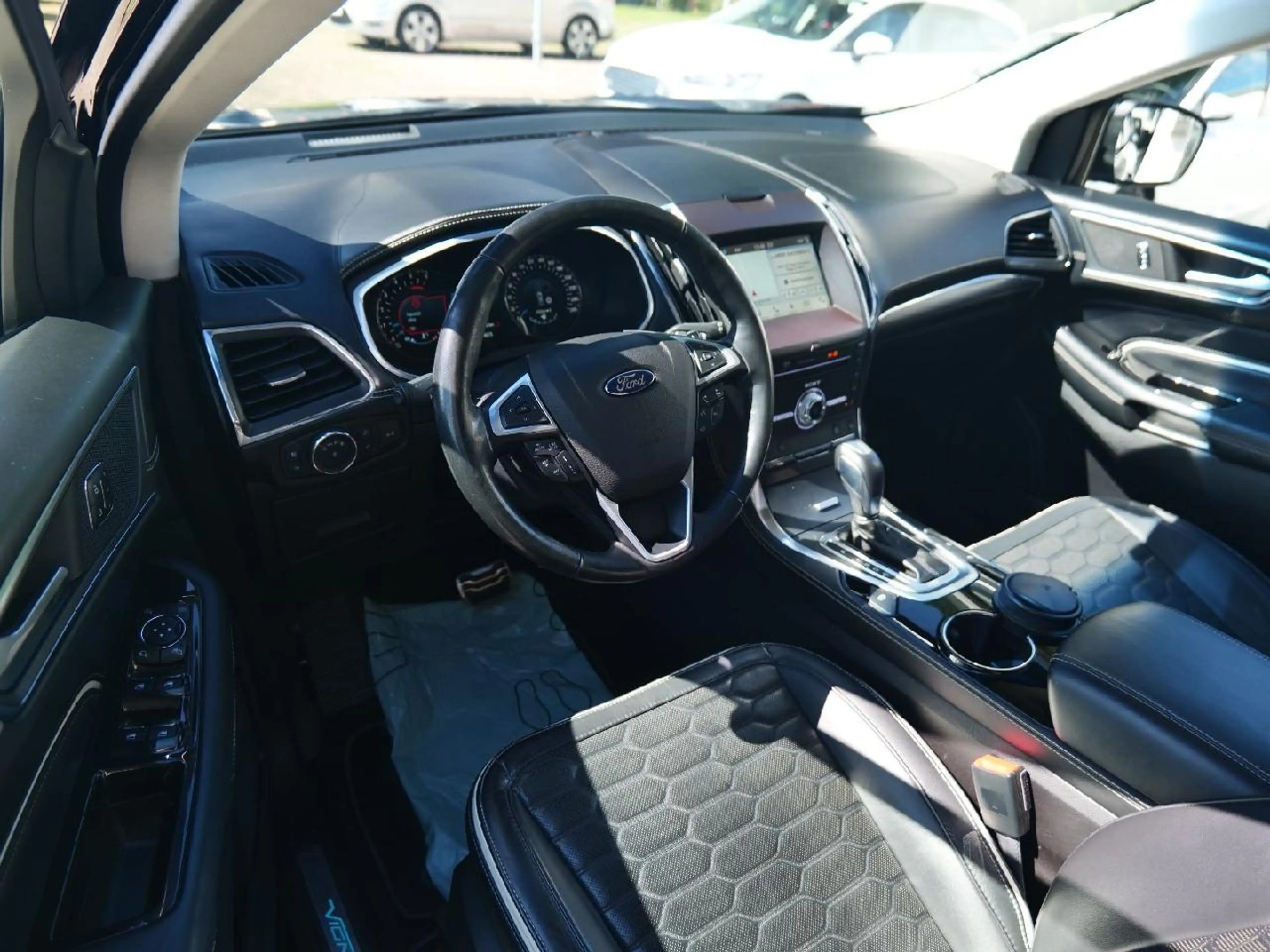 Ford Edge Vignale 4x4 — photo 8