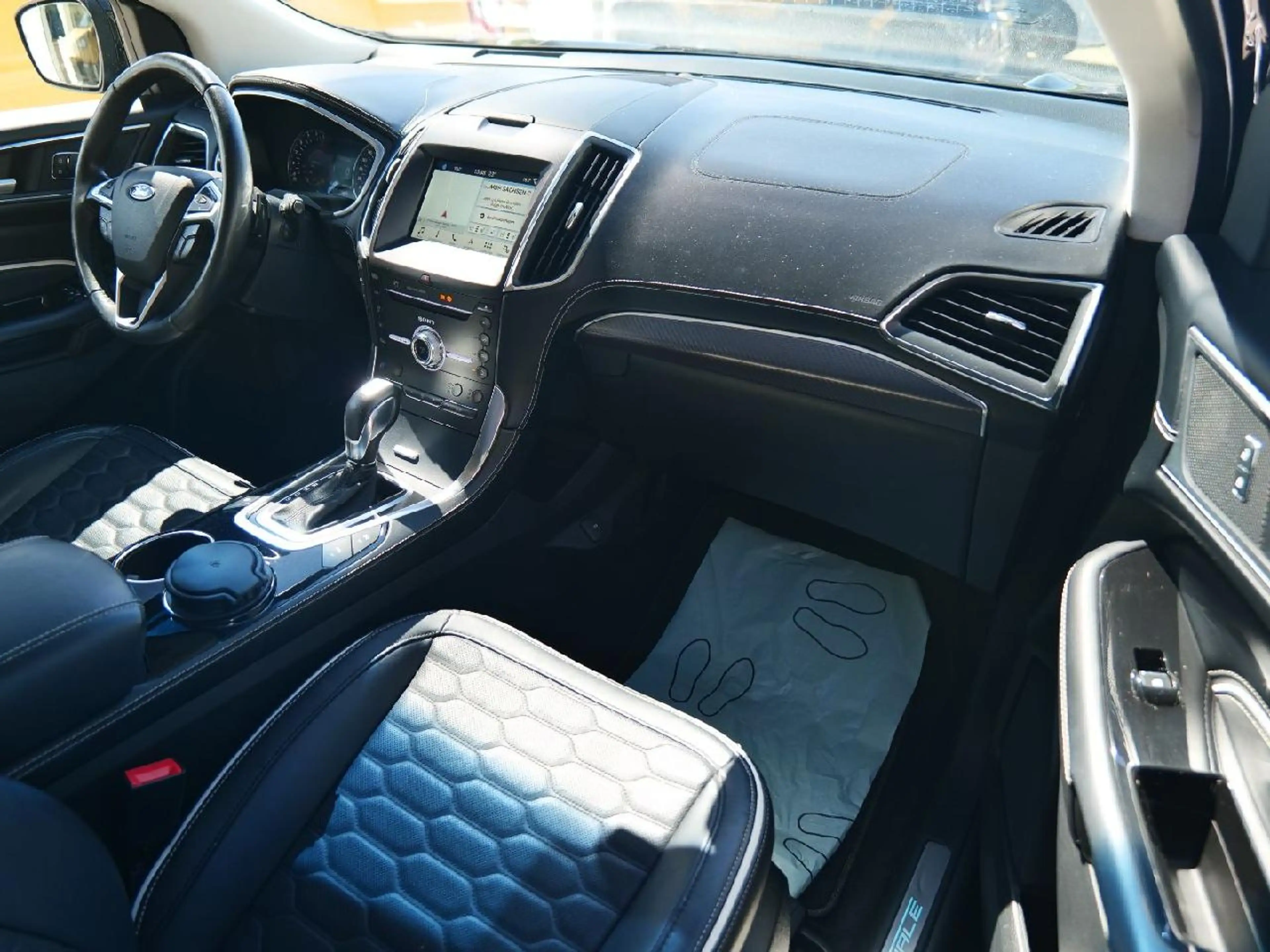 Ford Edge Vignale 4x4 — photo 9