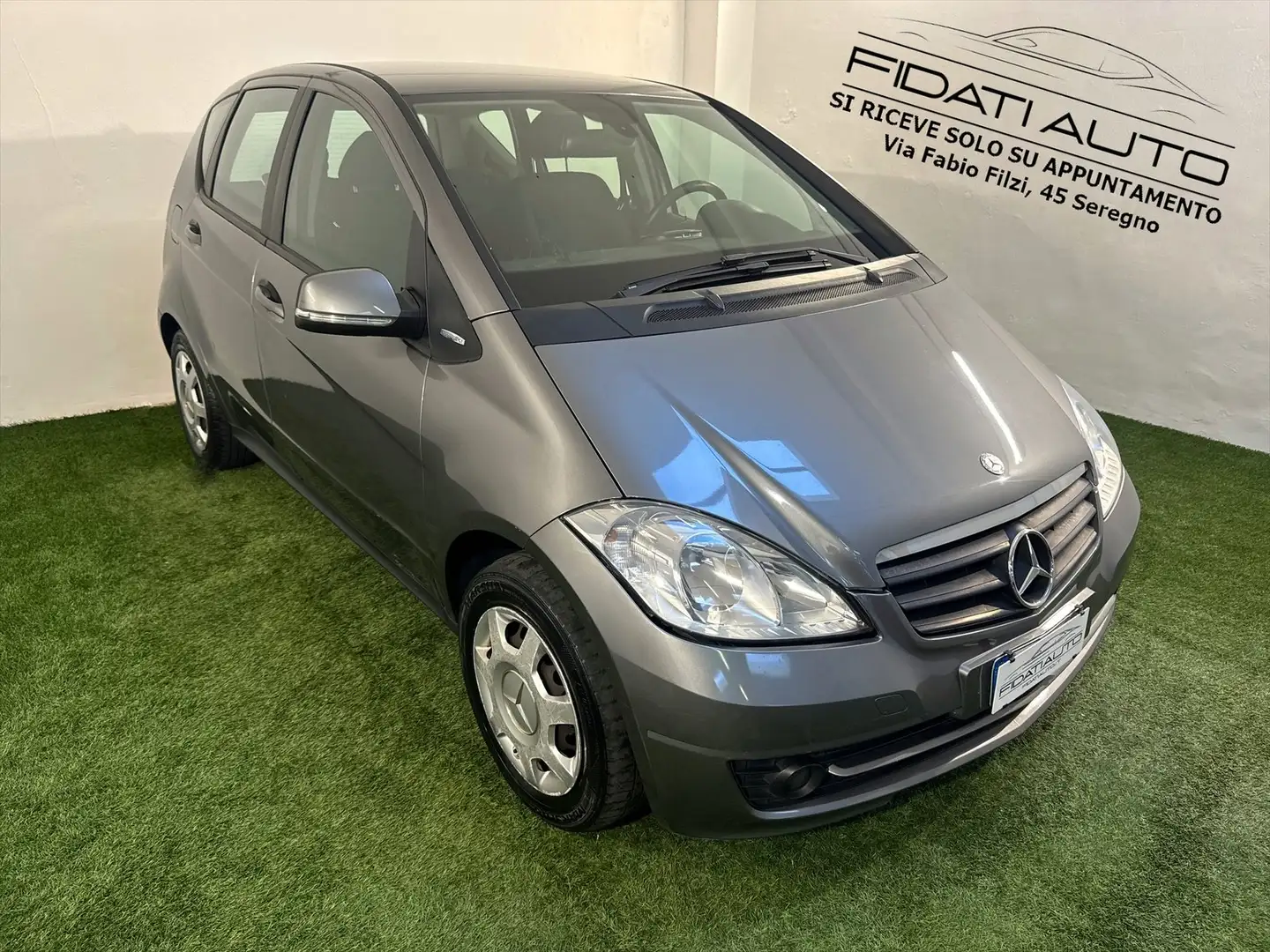 Mercedes-Benz A 160 Classe A 160 EURO5 Elegance OK NEOPATENTATI Grigio - 1